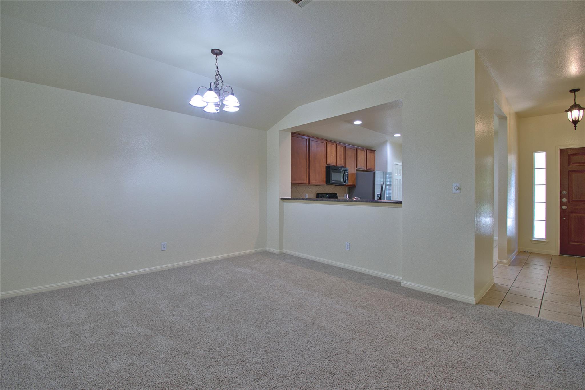 7749 Squirrel Hollow Dr, Georgetown, TX 78628