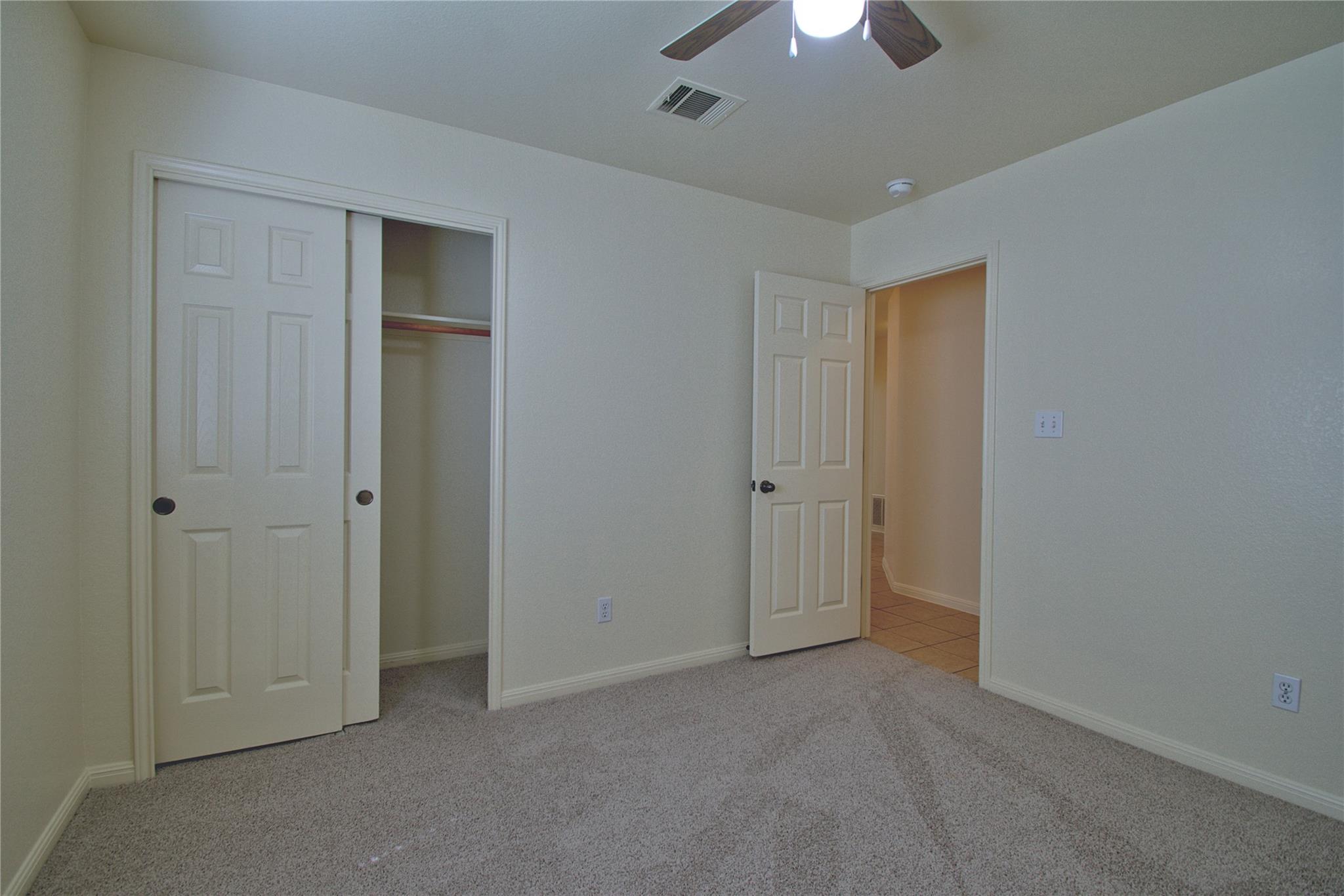 7749 Squirrel Hollow Dr, Georgetown, TX 78628