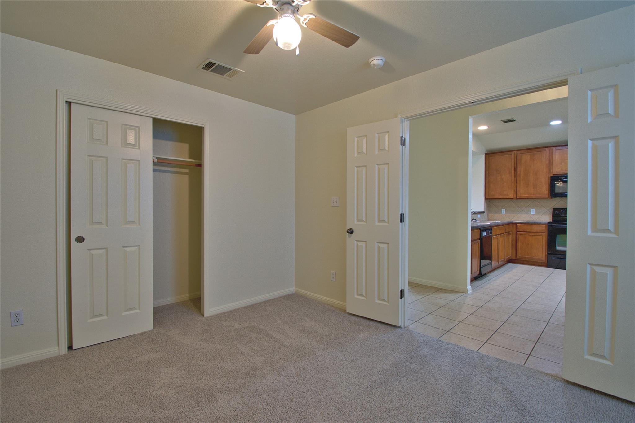 7749 Squirrel Hollow Dr, Georgetown, TX 78628