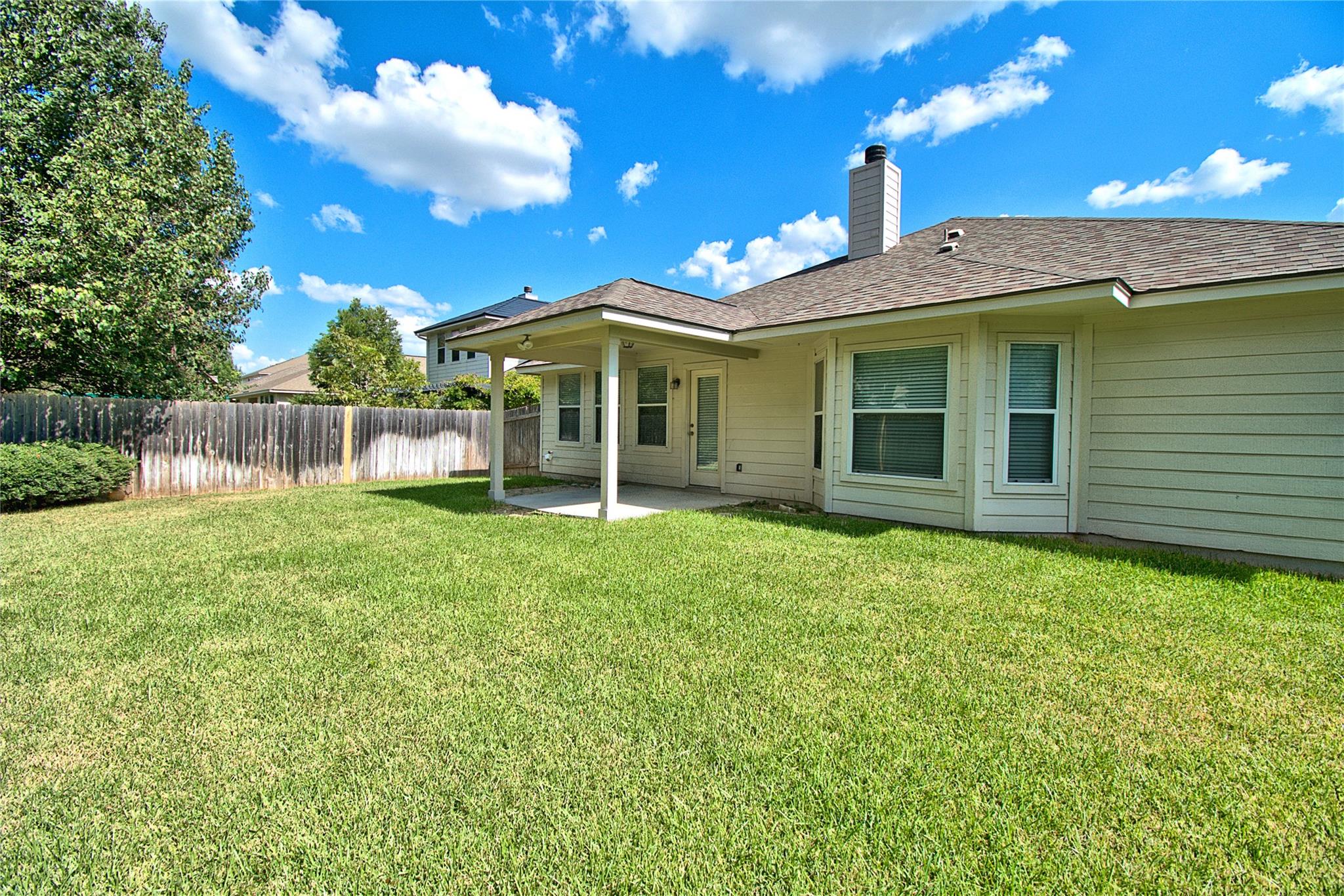 7749 Squirrel Hollow Dr, Georgetown, TX 78628