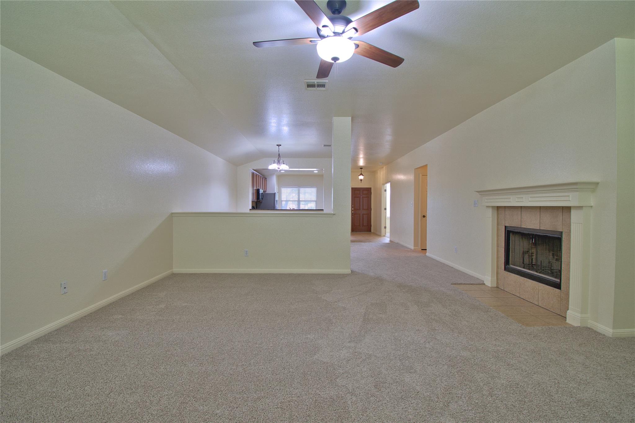 7749 Squirrel Hollow Dr, Georgetown, TX 78628