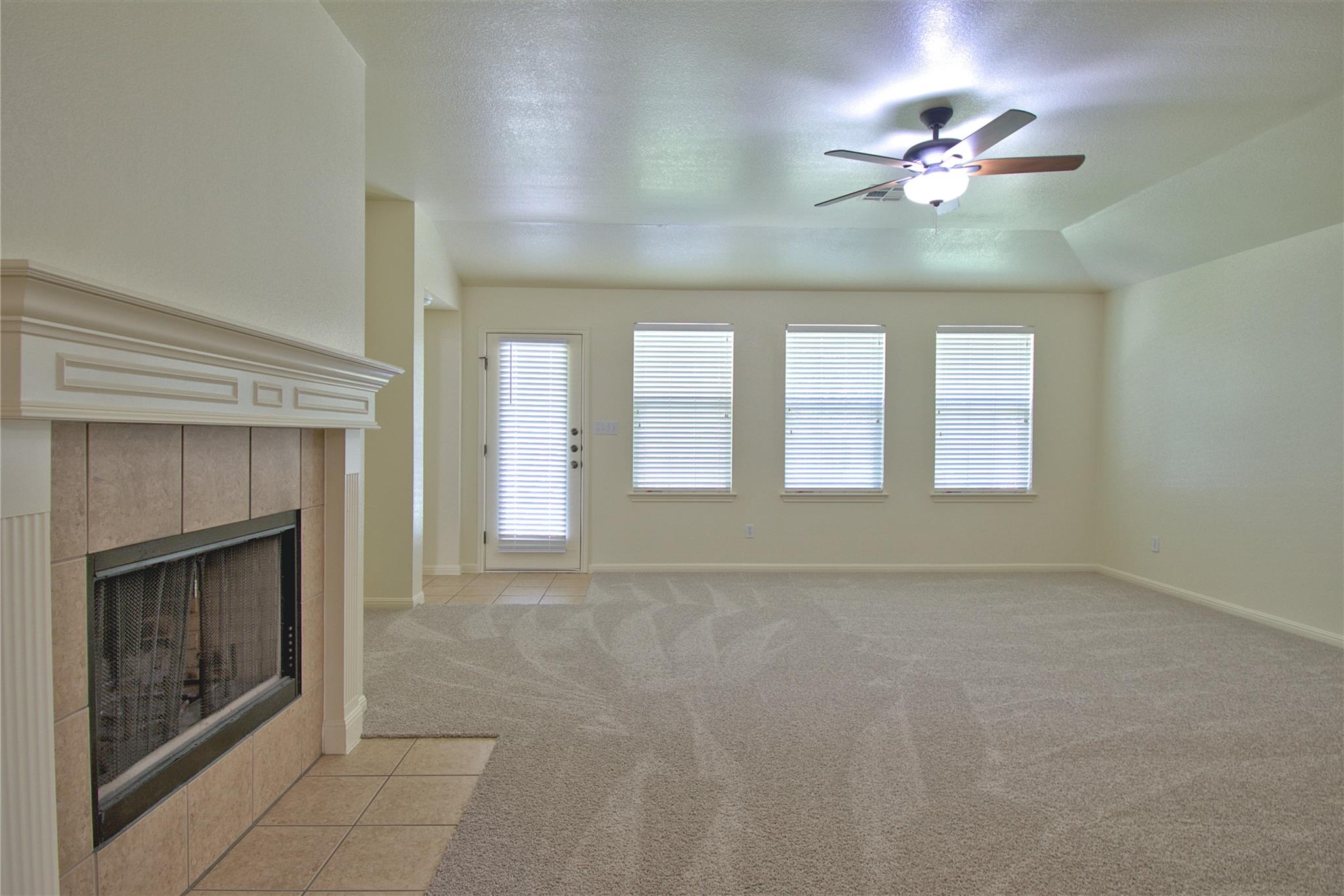 7749 Squirrel Hollow Dr, Georgetown, TX 78628