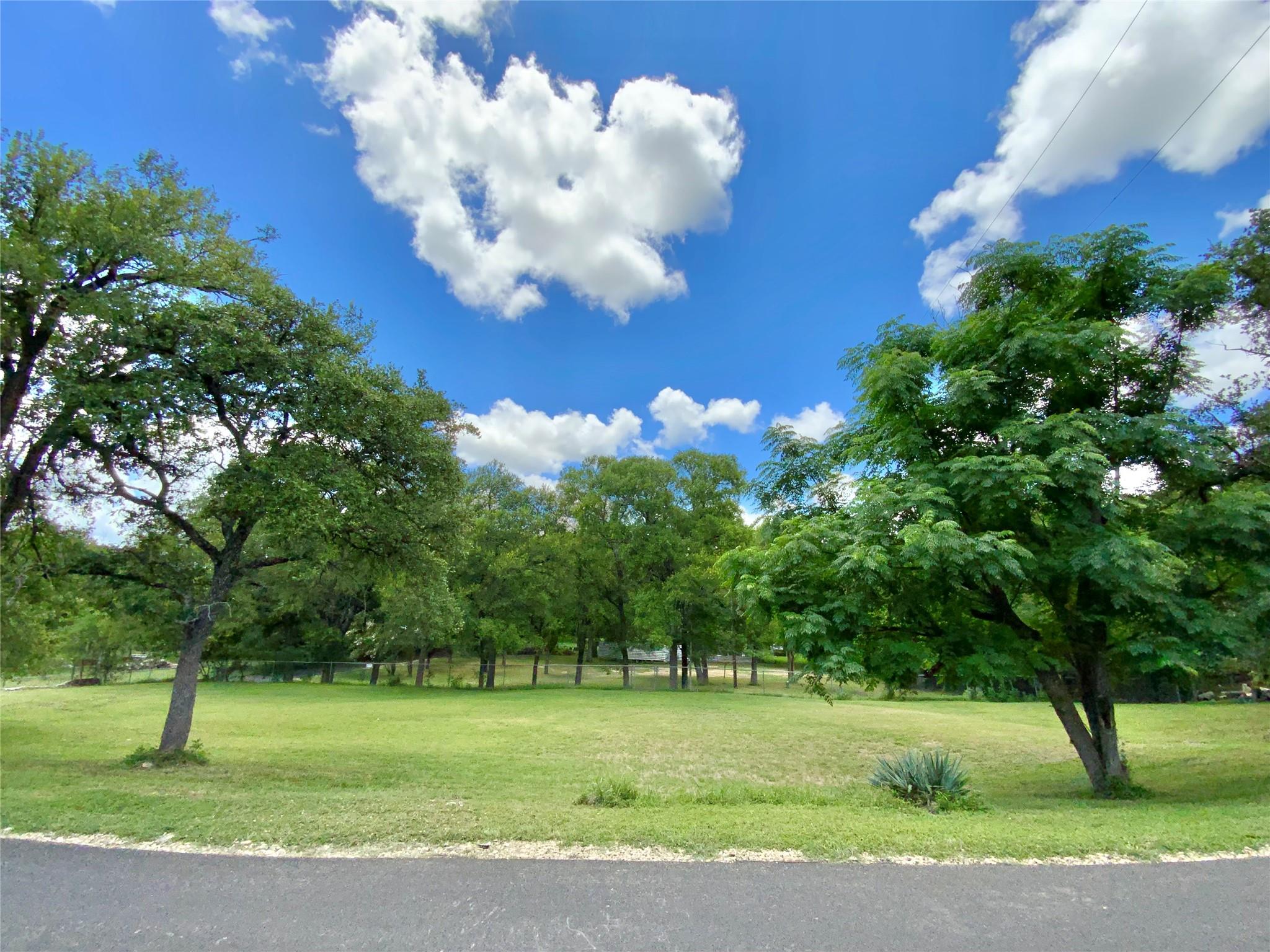909 Center Cir, Salado, TX 76571