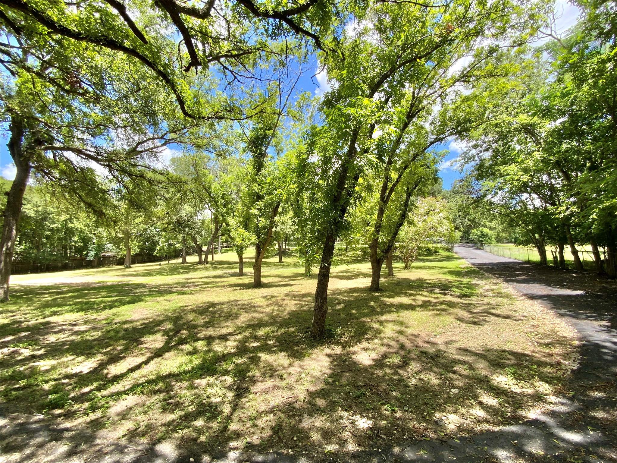 909 Center Cir, Salado, TX 76571