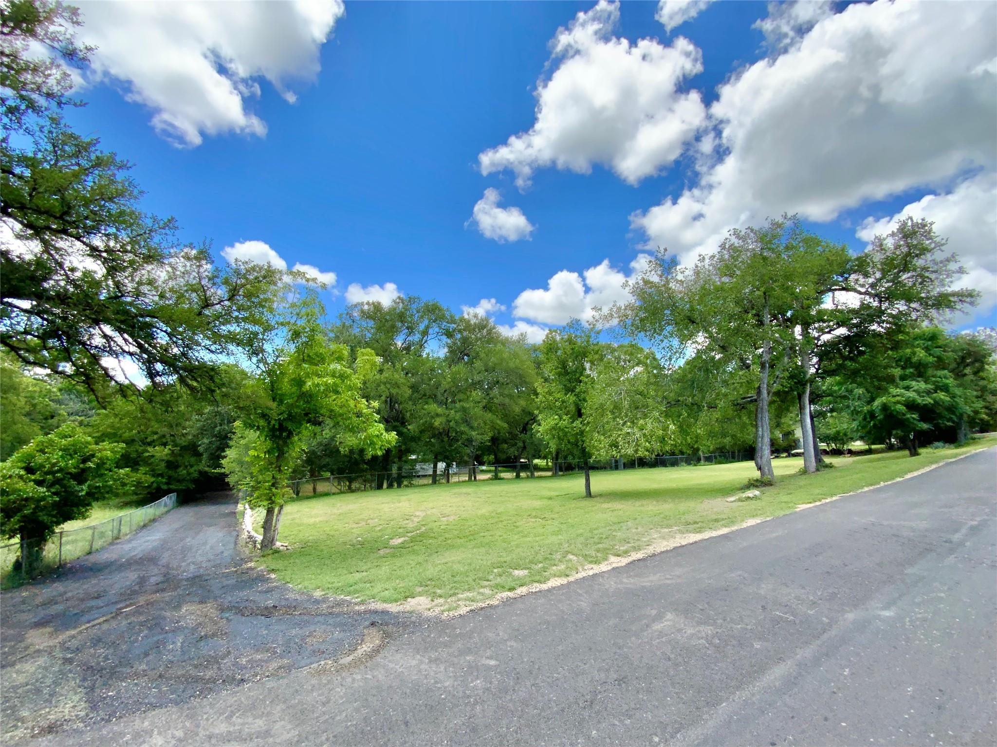 909 Center Cir, Salado, TX 76571