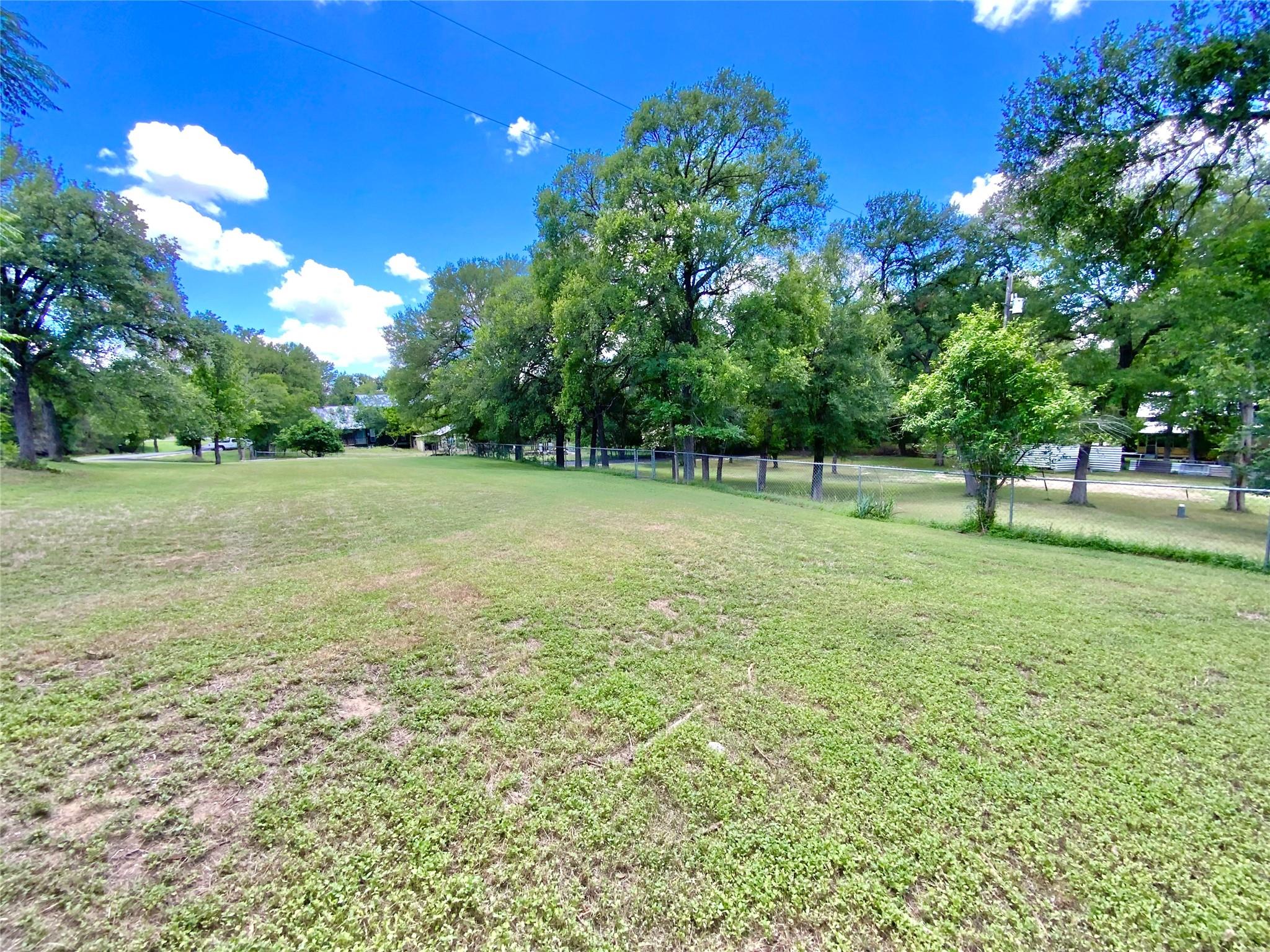 909 Center Cir, Salado, TX 76571