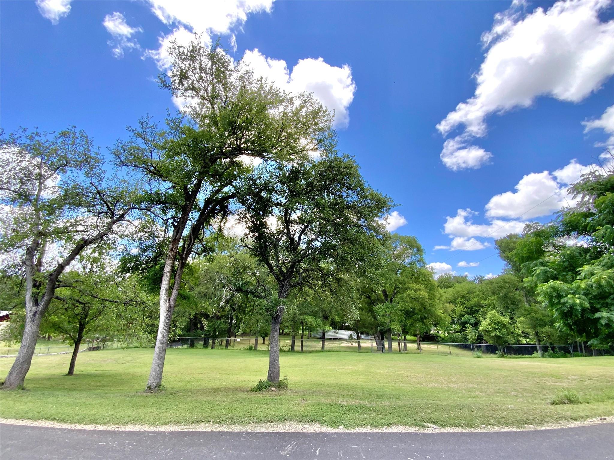 909 Center Cir, Salado, TX 76571