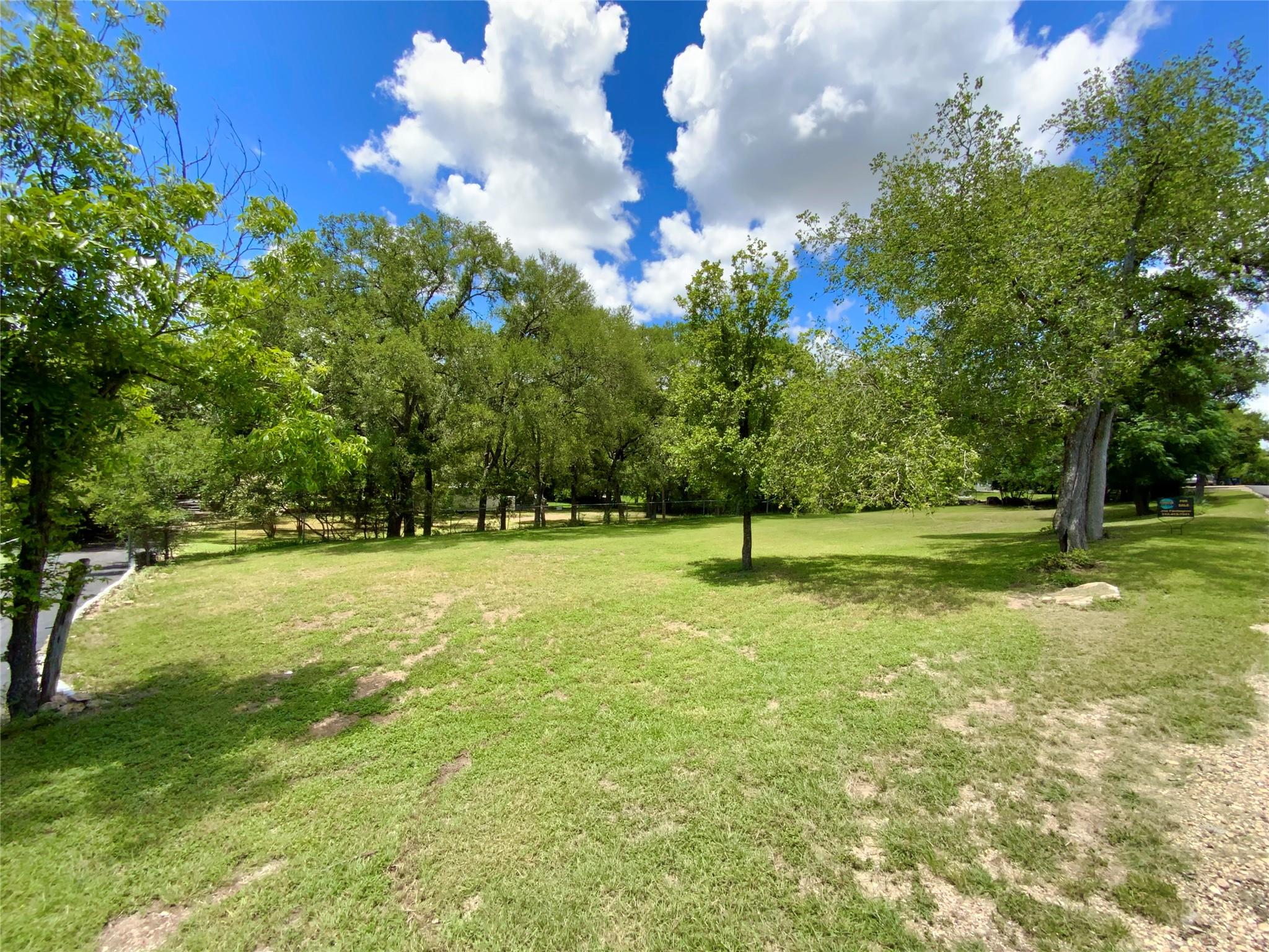 909 Center Cir, Salado, TX 76571