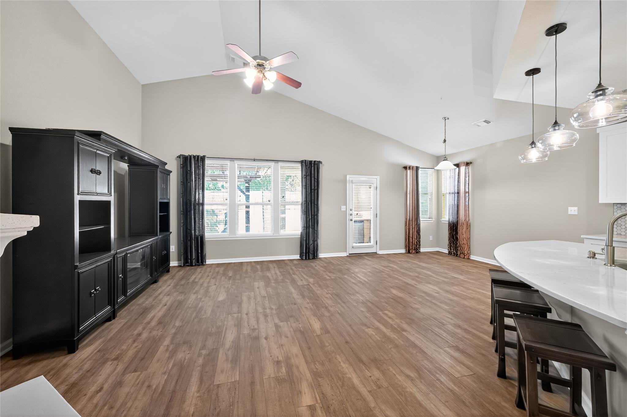 15512 Interlachen Dr, Austin, TX 78717