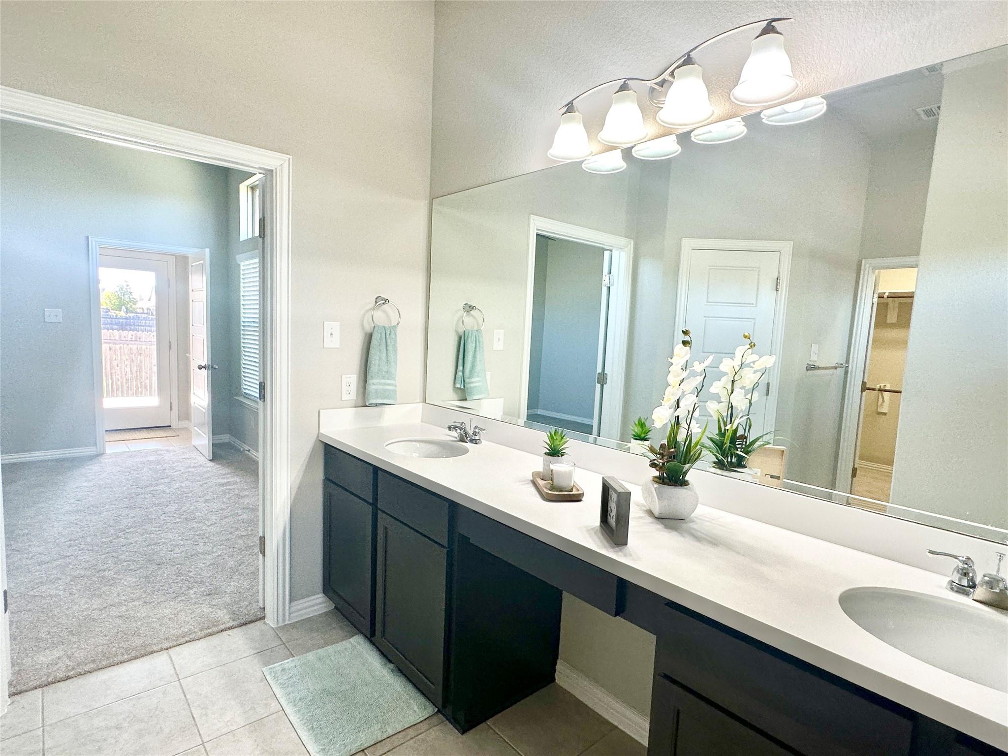 1017 Hillrose Dr, Leander, TX 78641