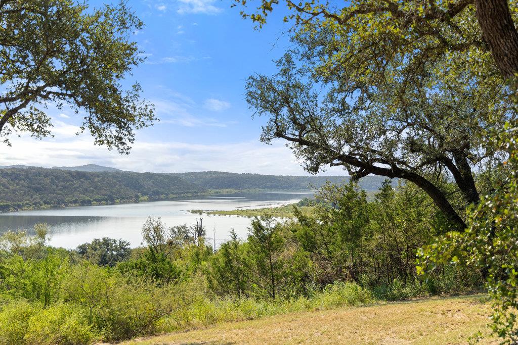 111 Swift Water Rd, Marble Falls, TX 78654