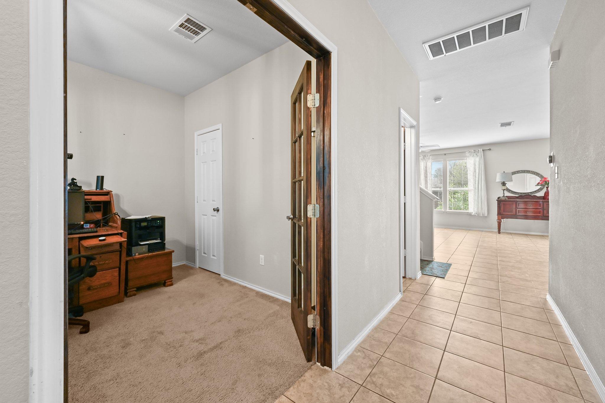 140 Lynn Crest Bnd, Buda, TX 78610