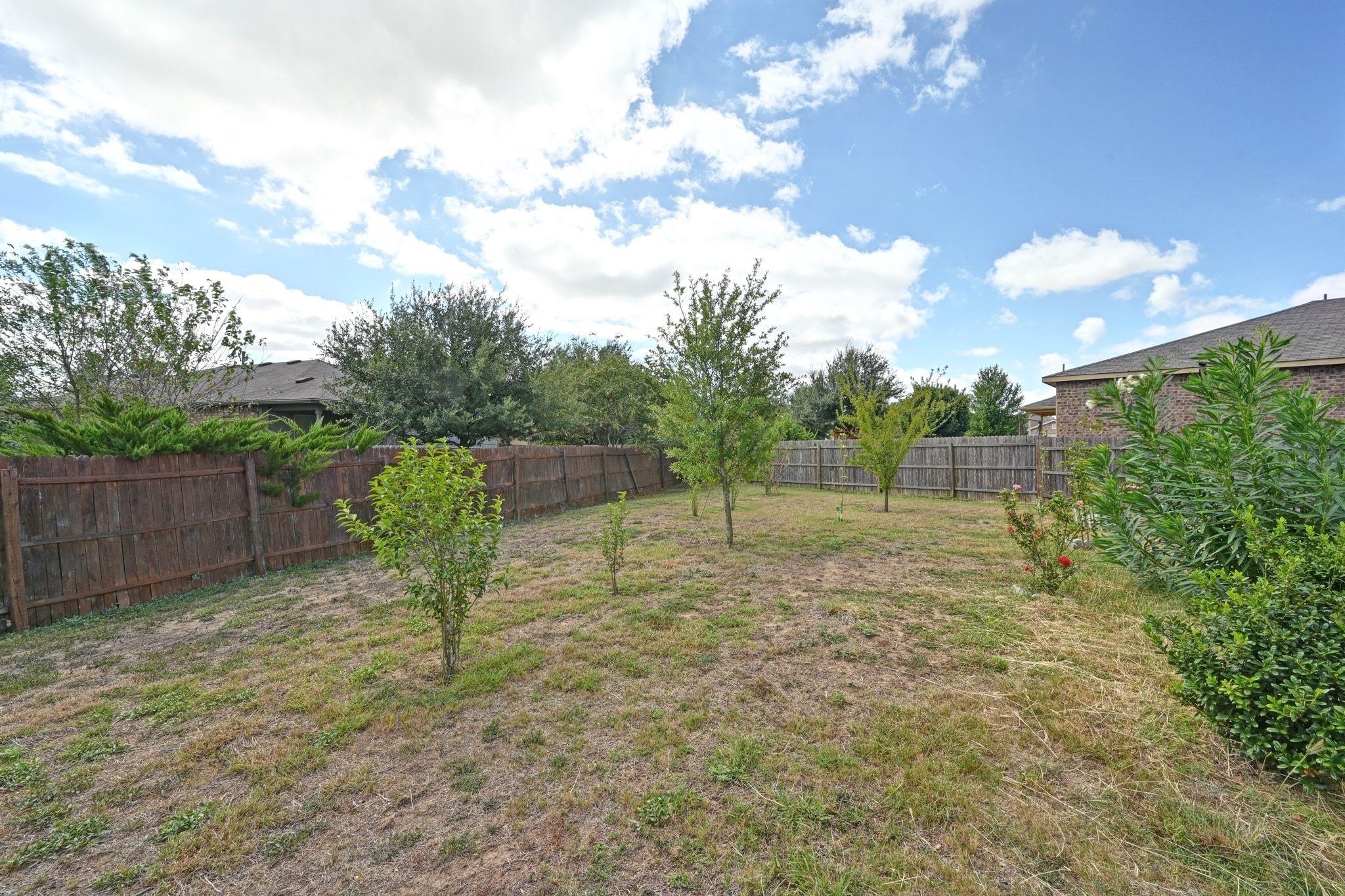 140 Lynn Crest Bnd, Buda, TX 78610