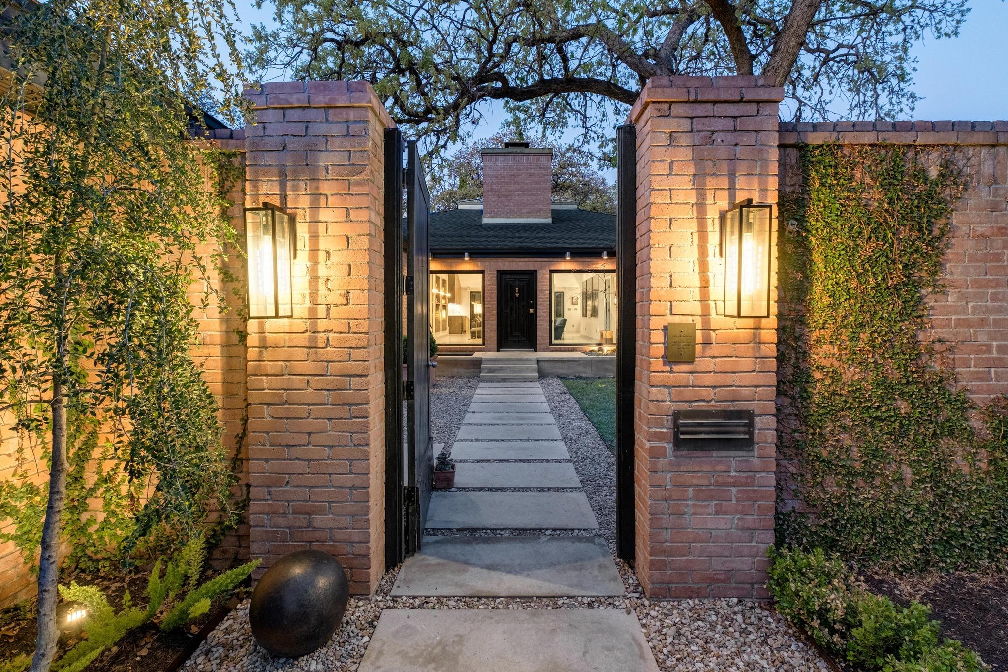 2404 Enfield Rd, Austin, TX 78703