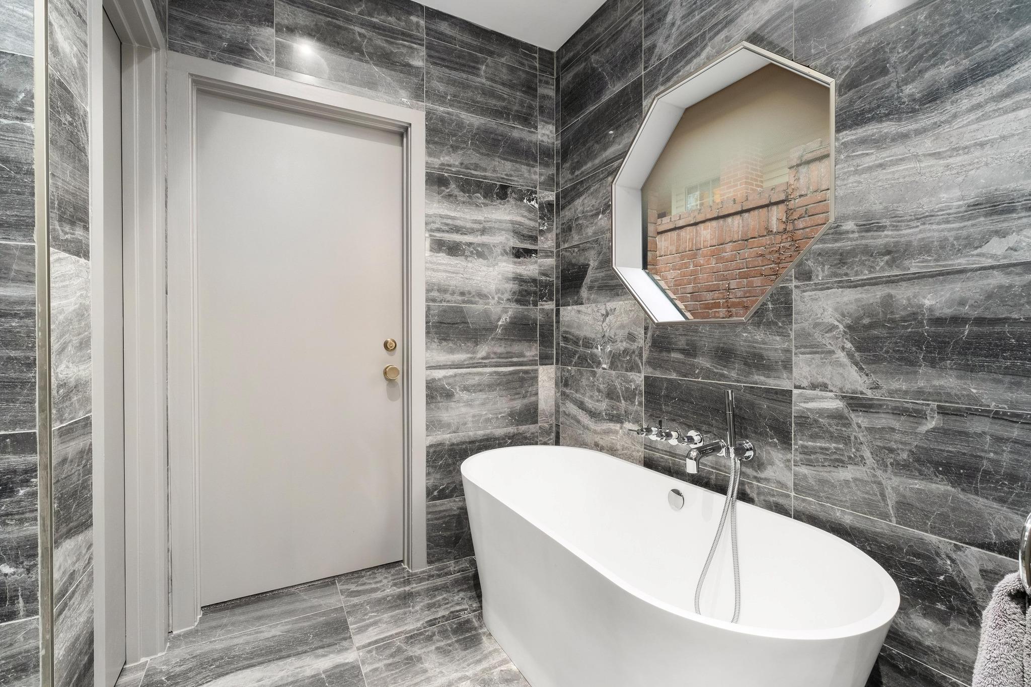 2404 Enfield Rd, Austin, TX 78703