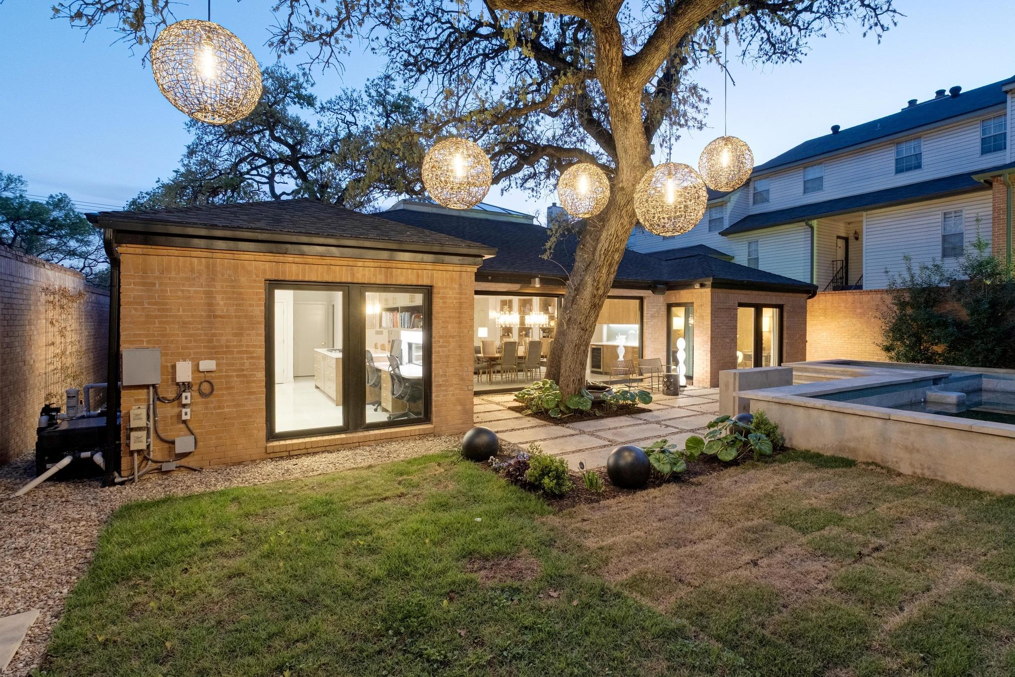 2404 Enfield Rd, Austin, TX 78703