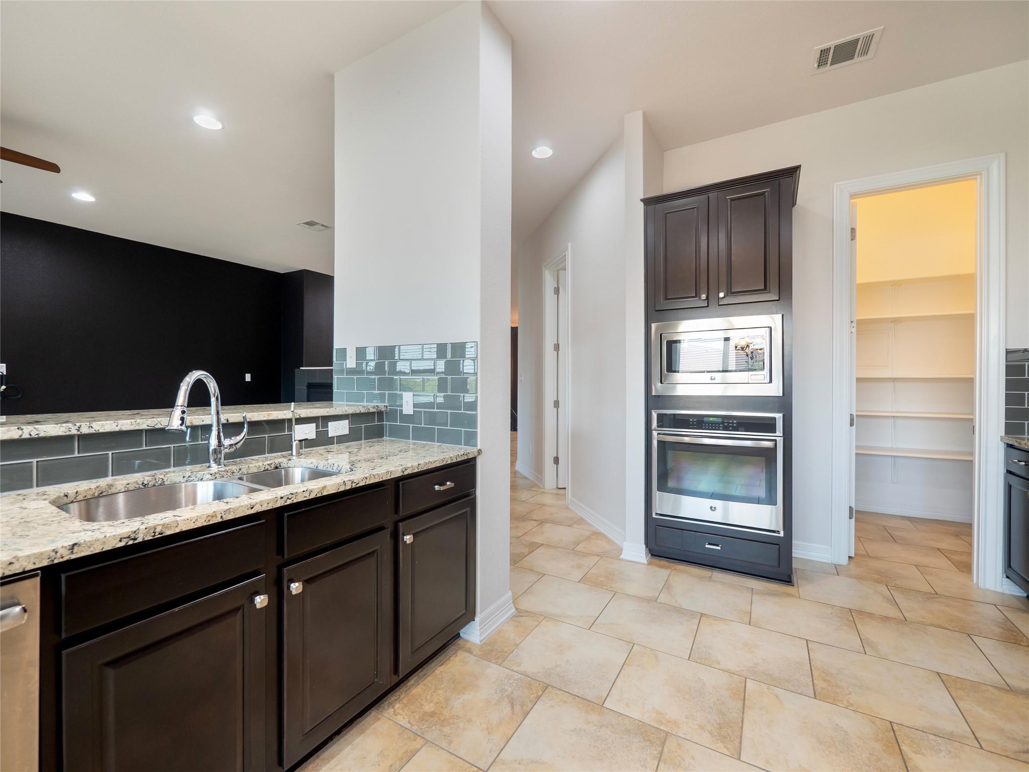 804 San Remo Blvd # 26B, Lakeway, TX 78734