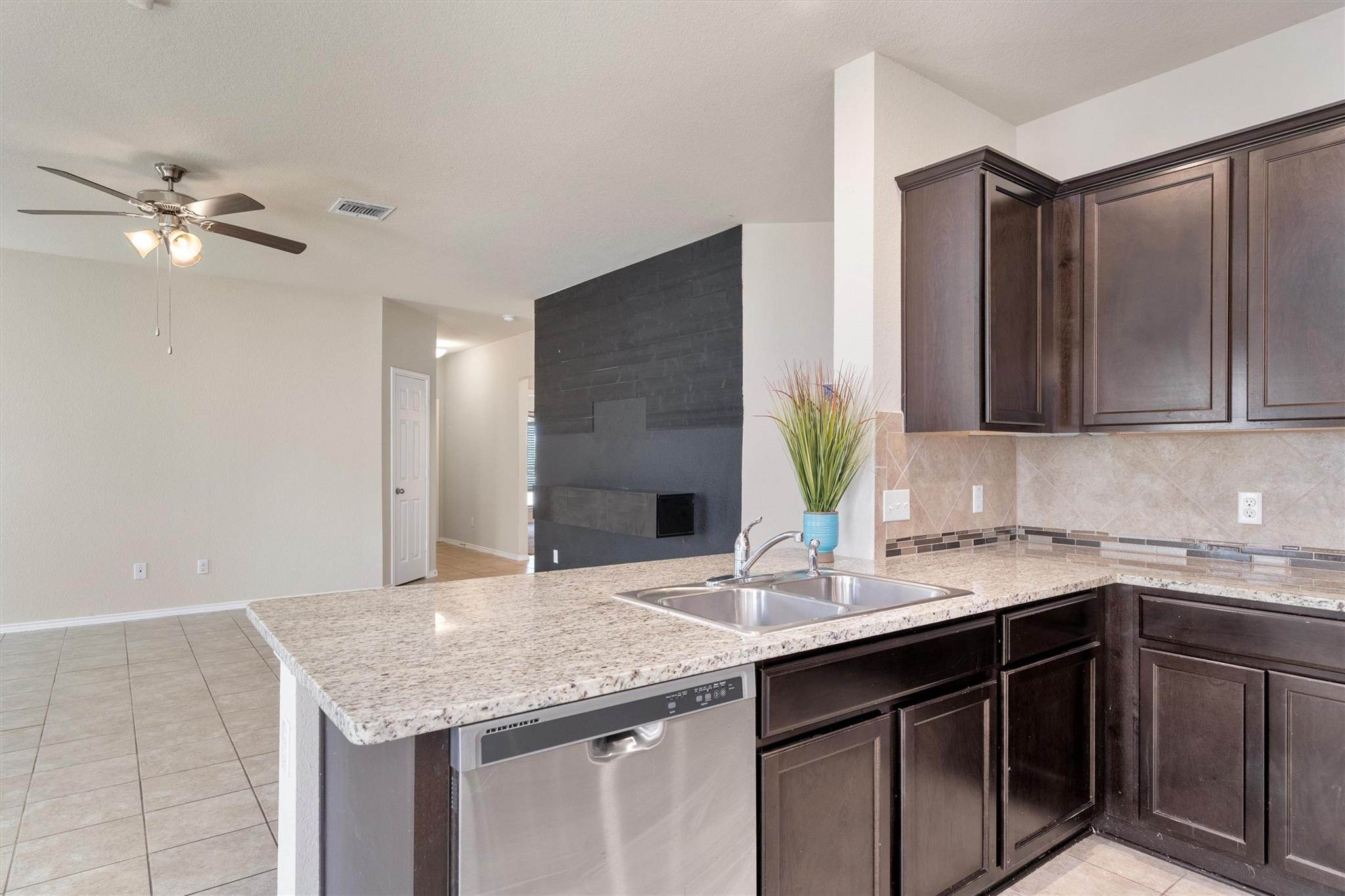 148 Rearden Blvd, Jarrell, TX 76537