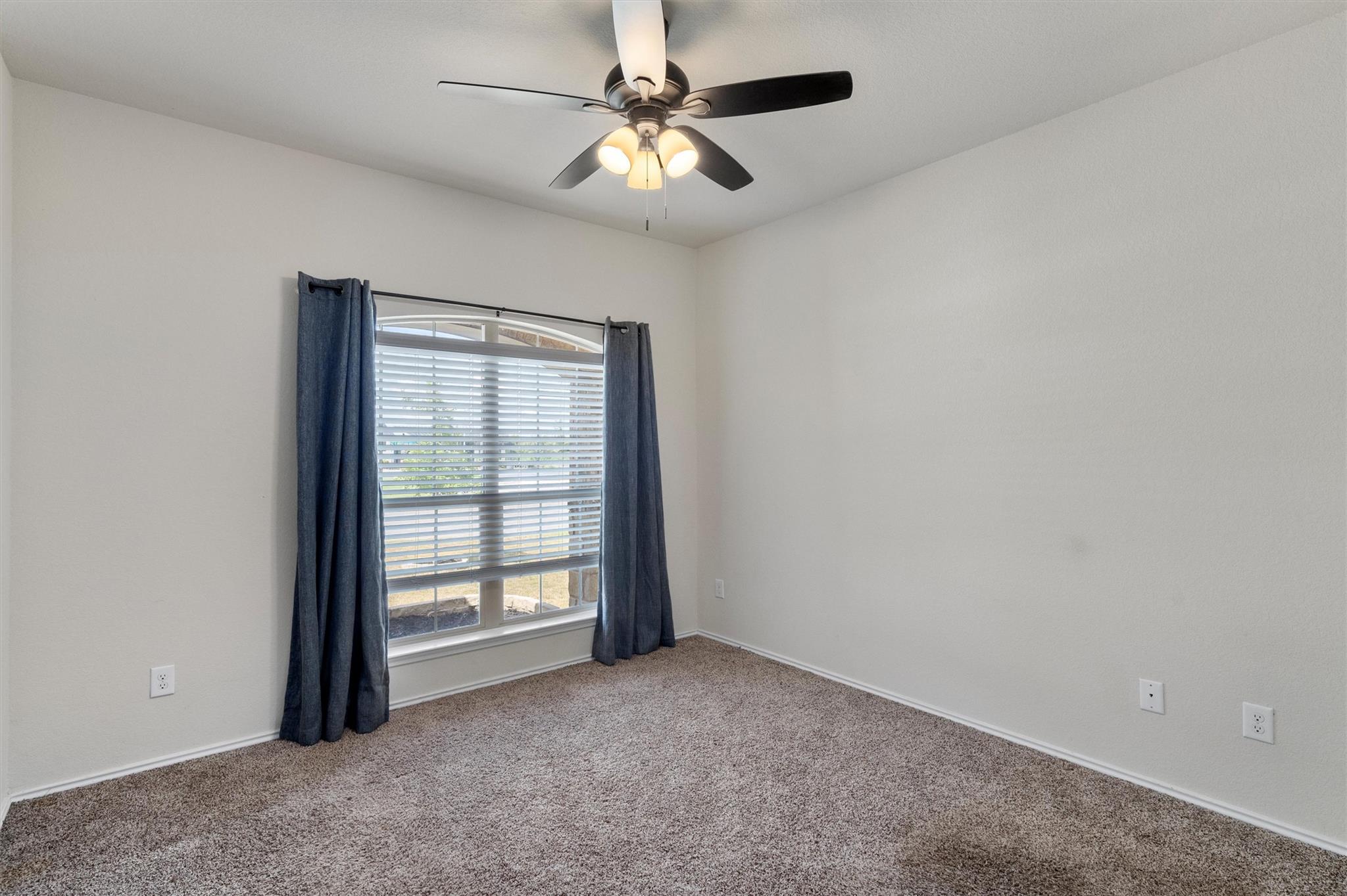 148 Rearden Blvd, Jarrell, TX 76537