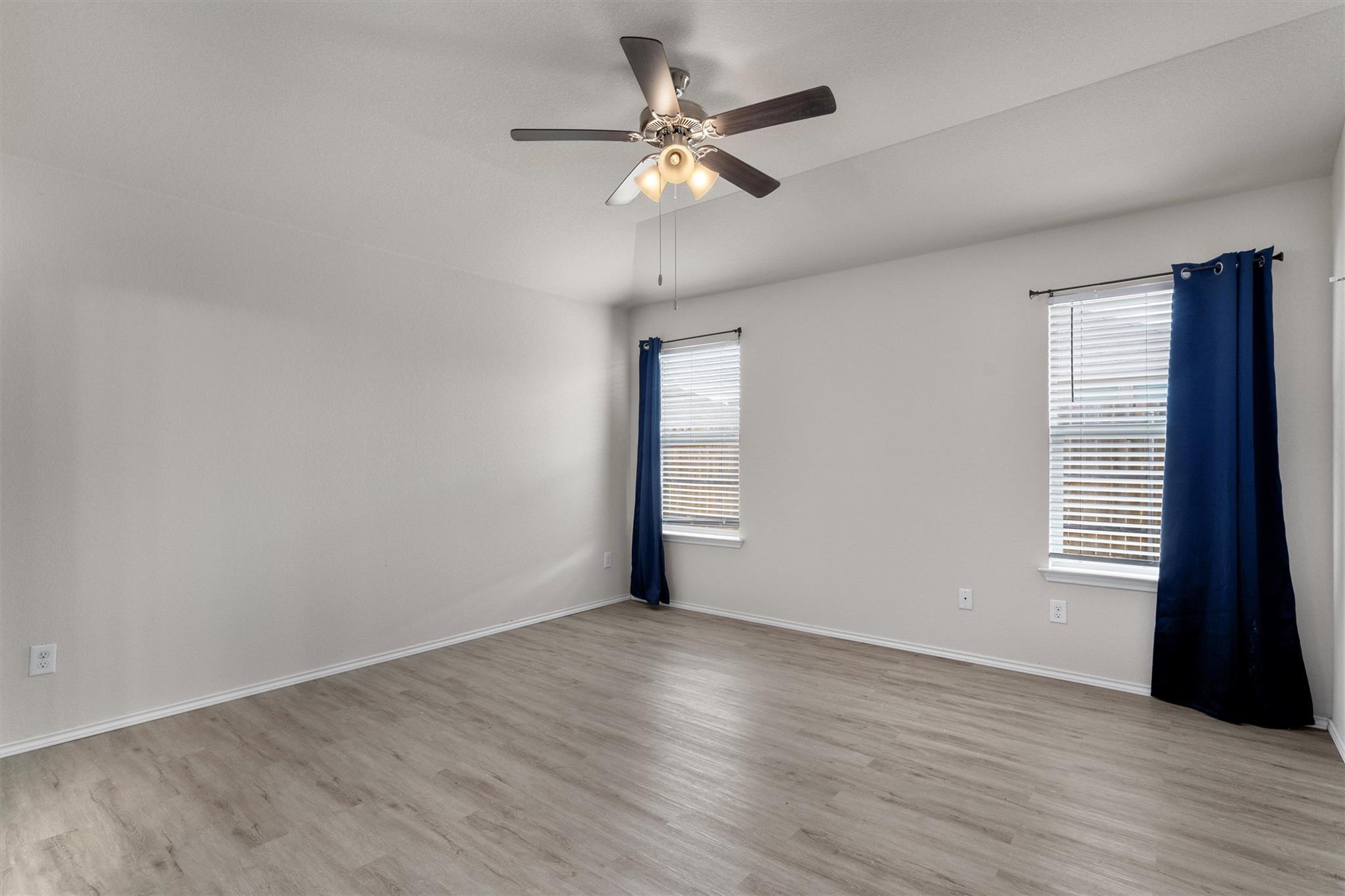 148 Rearden Blvd, Jarrell, TX 76537