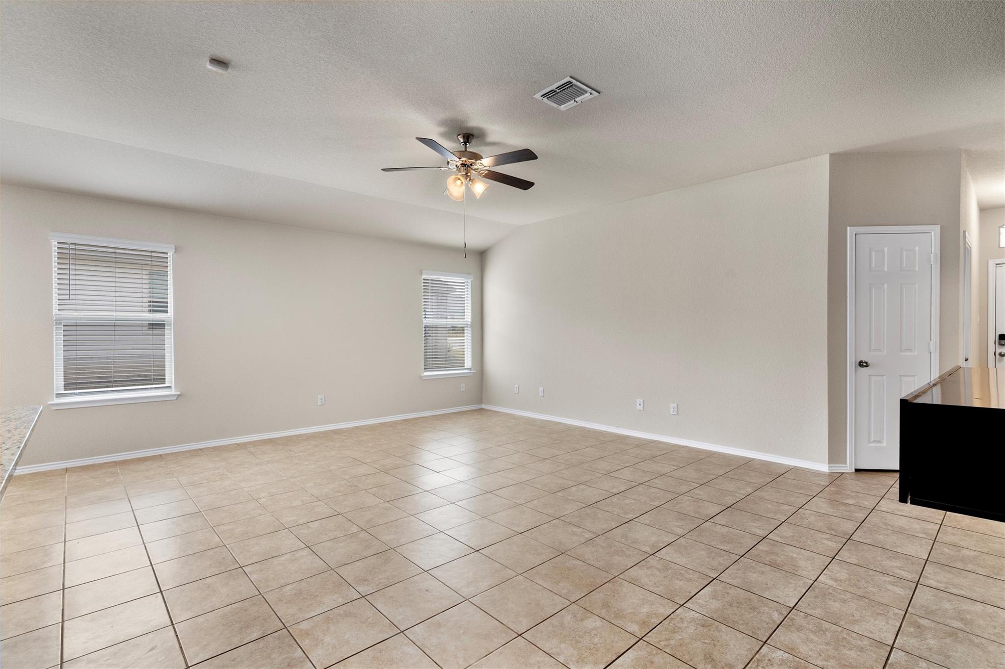 148 Rearden Blvd, Jarrell, TX 76537