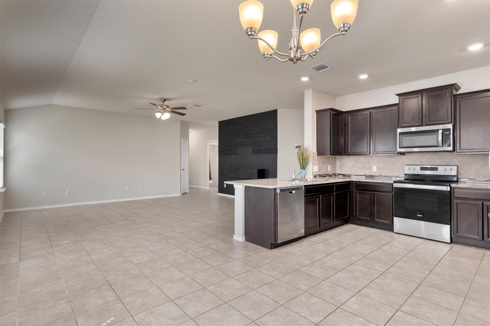 148 Rearden Blvd, Jarrell, TX 76537