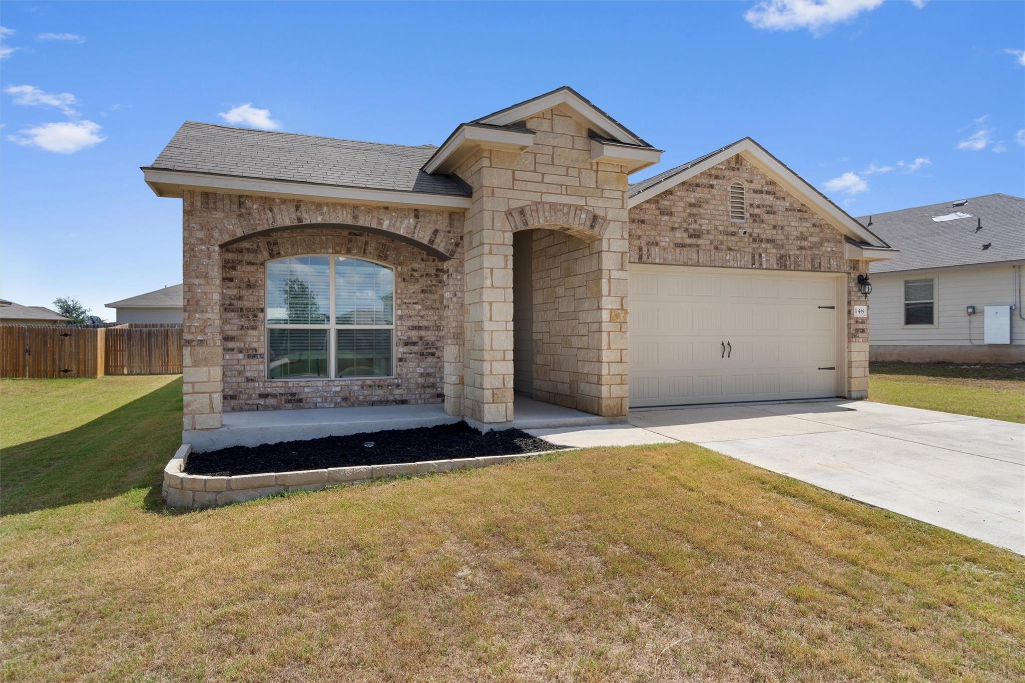 148 Rearden Blvd, Jarrell, TX 76537