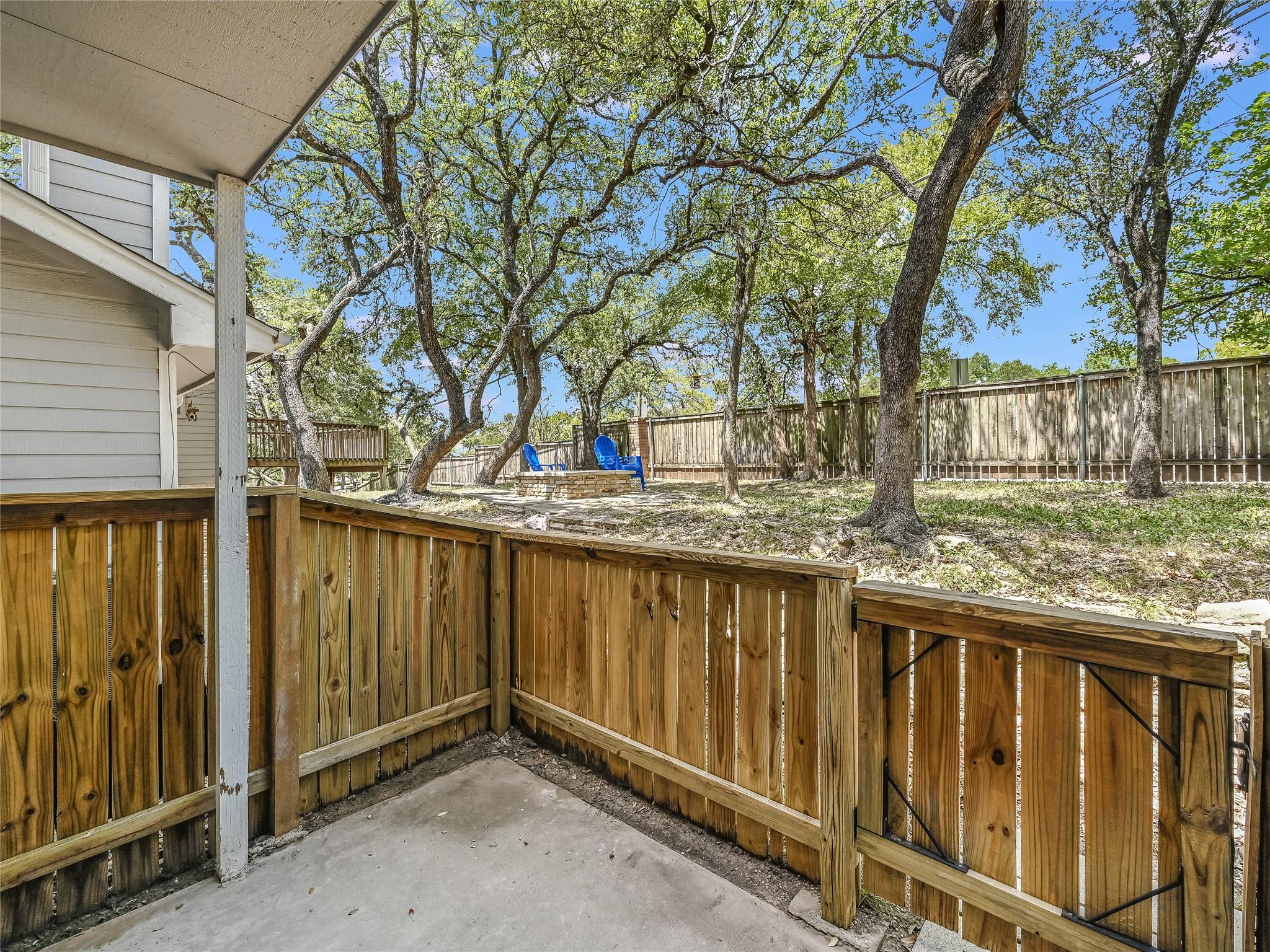 8402 Cima Oak Ln # B-4, Austin, TX 78759