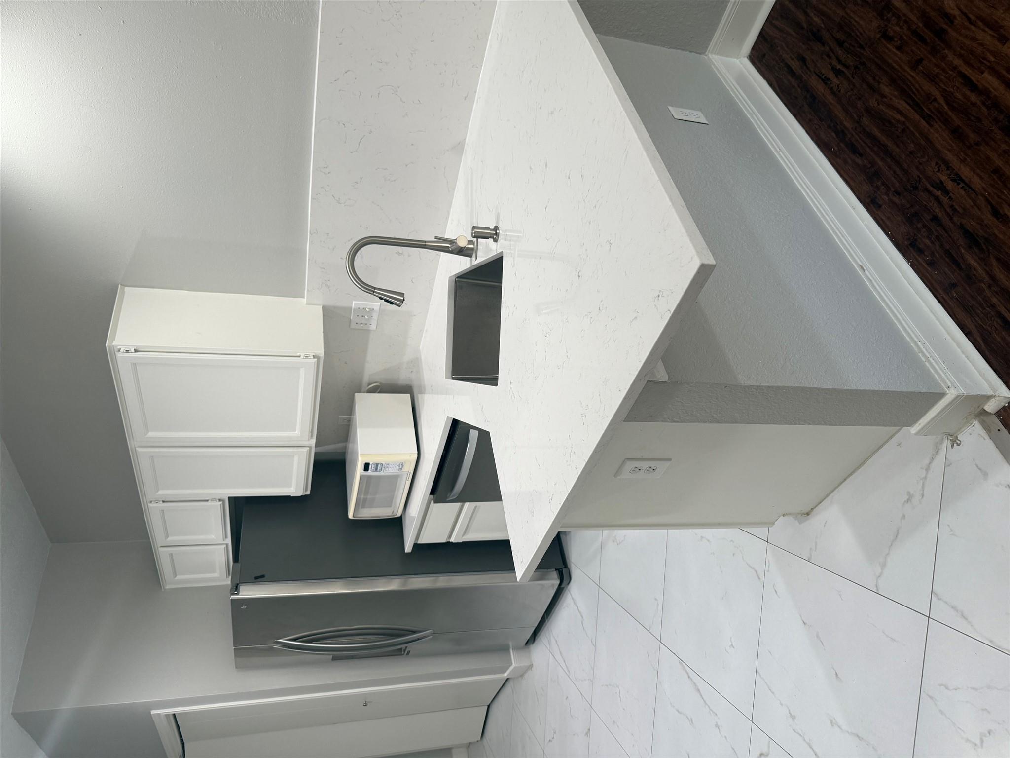 8402 Cima Oak Ln # B-4, Austin, TX 78759