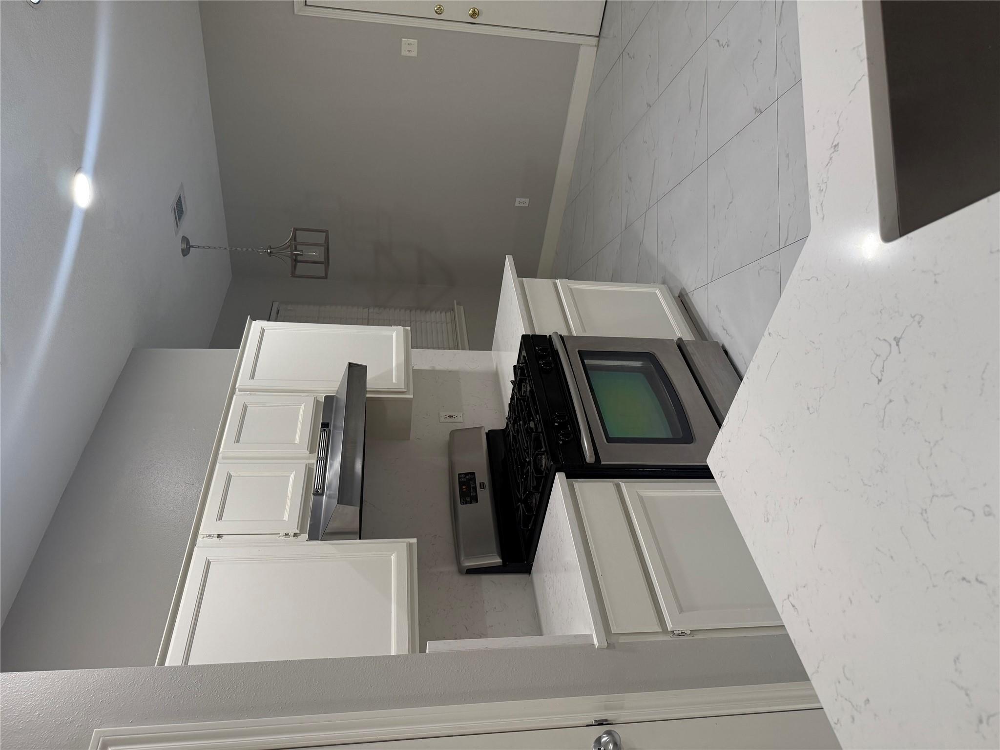 8402 Cima Oak Ln # B-4, Austin, TX 78759