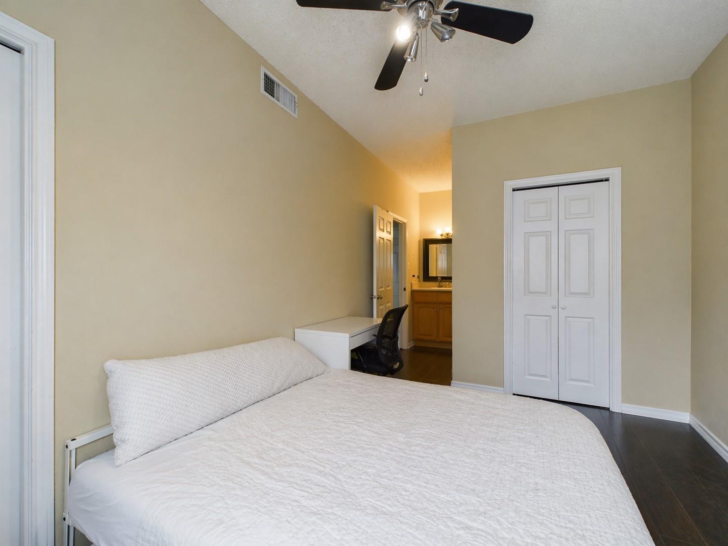 3206 King St # 205, Austin, TX 78705