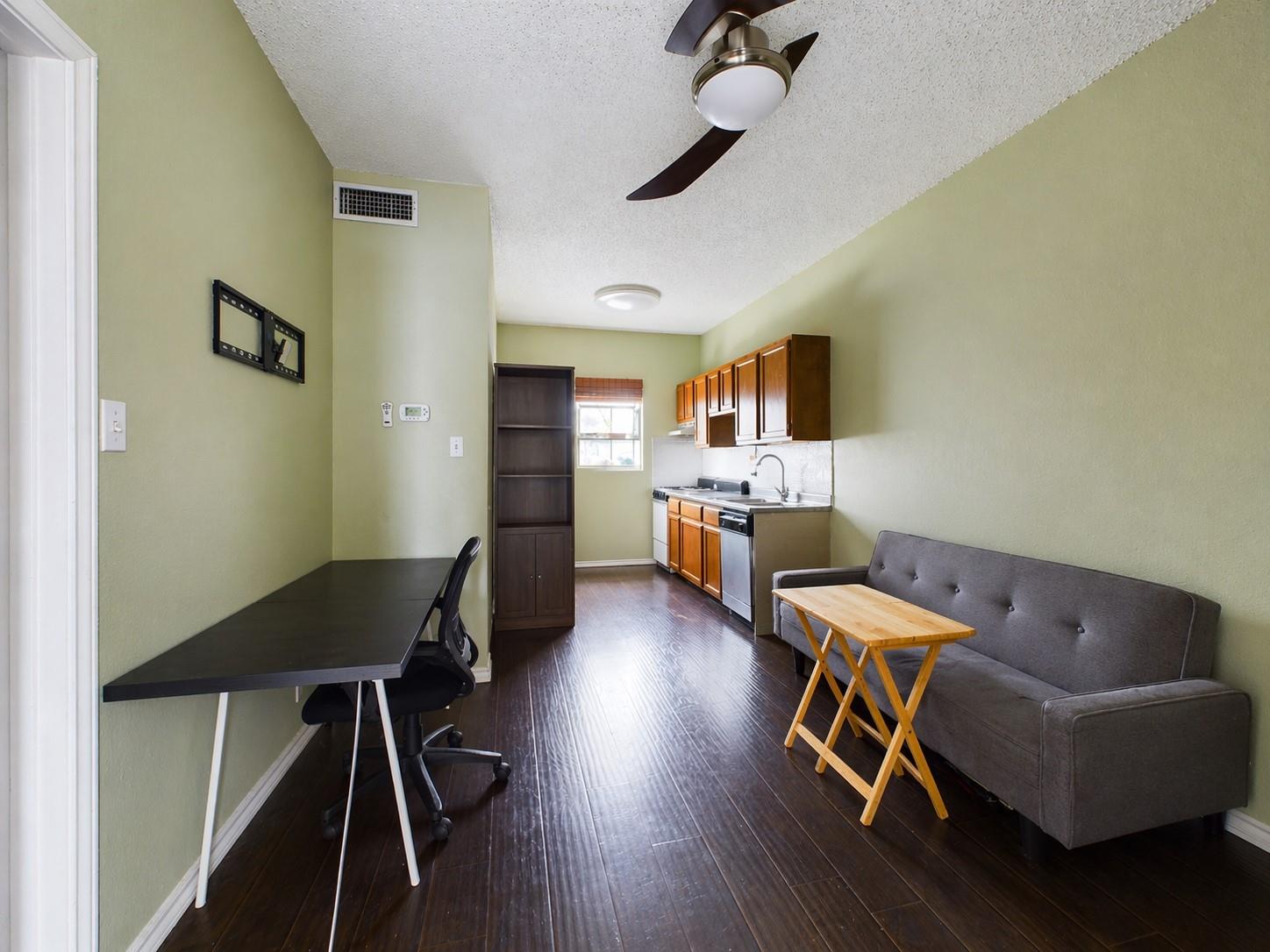 3206 King St # 205, Austin, TX 78705