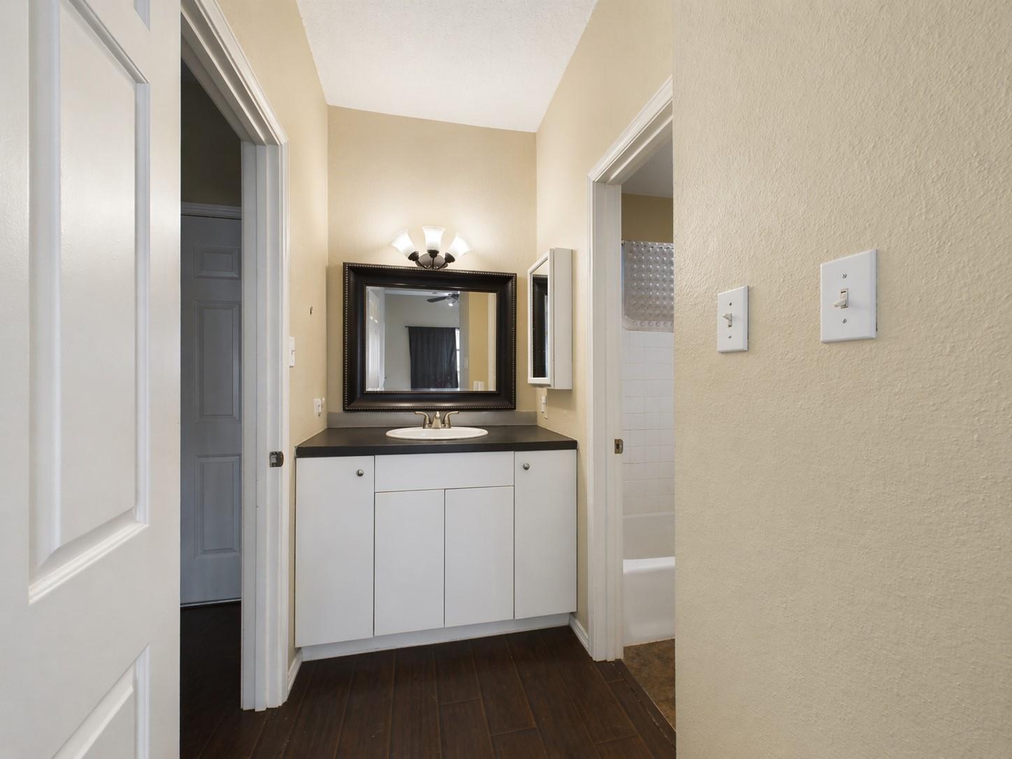 3206 King St # 205, Austin, TX 78705