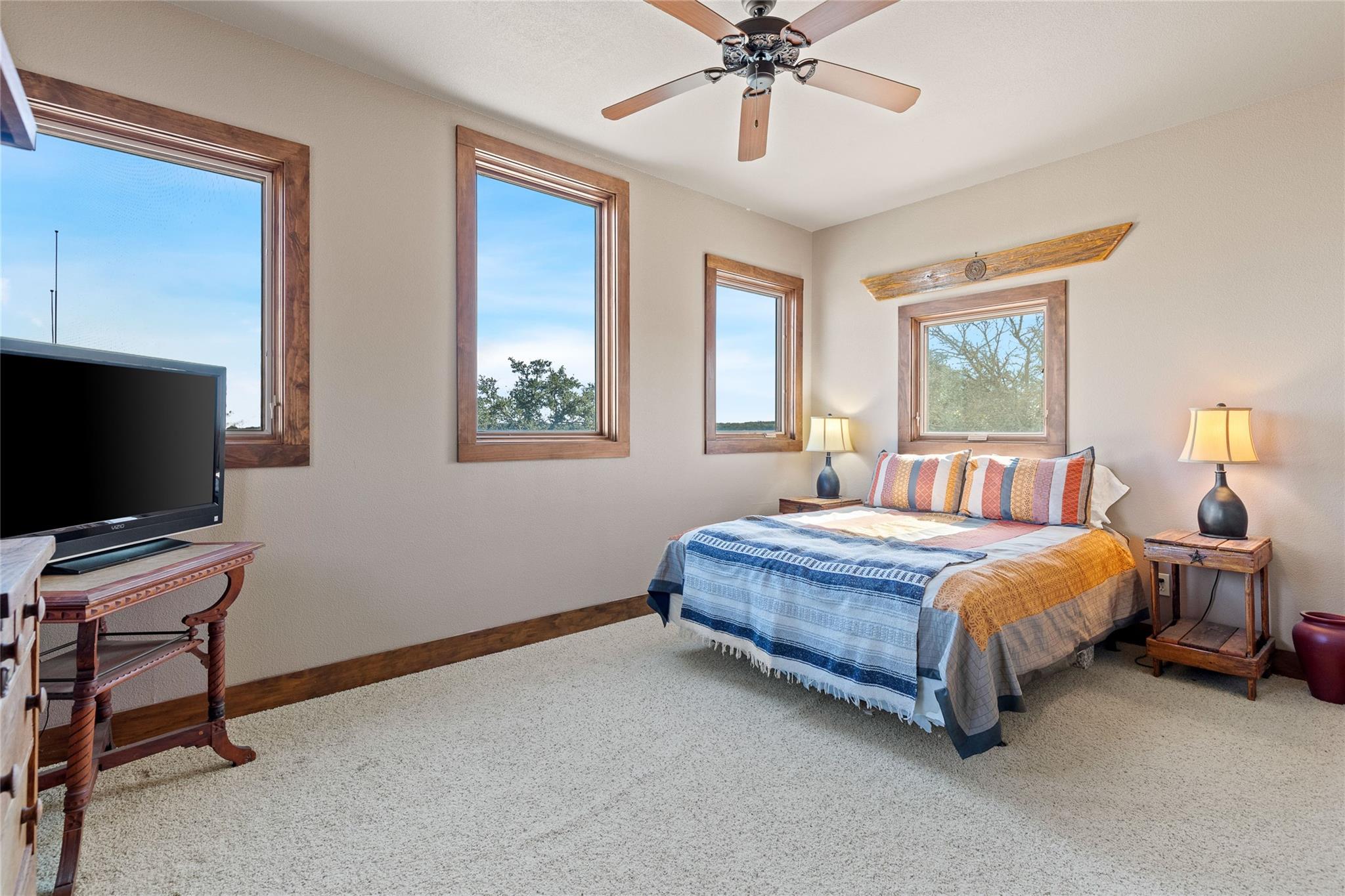 5059 Trainer Wuest Rd, Blanco, TX 78606