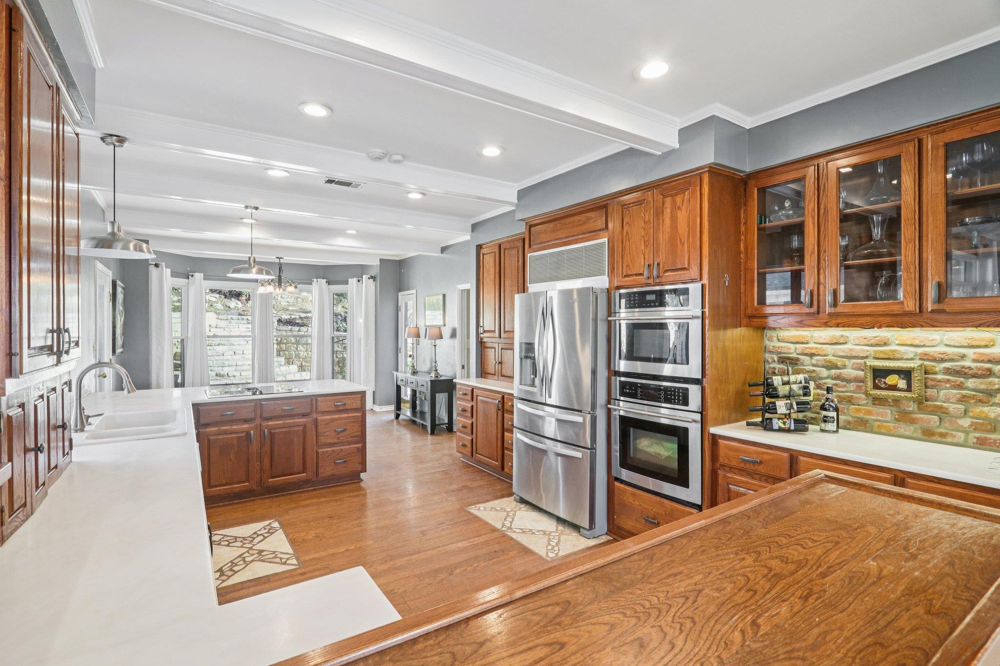 5101 Country Club Dr, Lago Vista, TX 78645