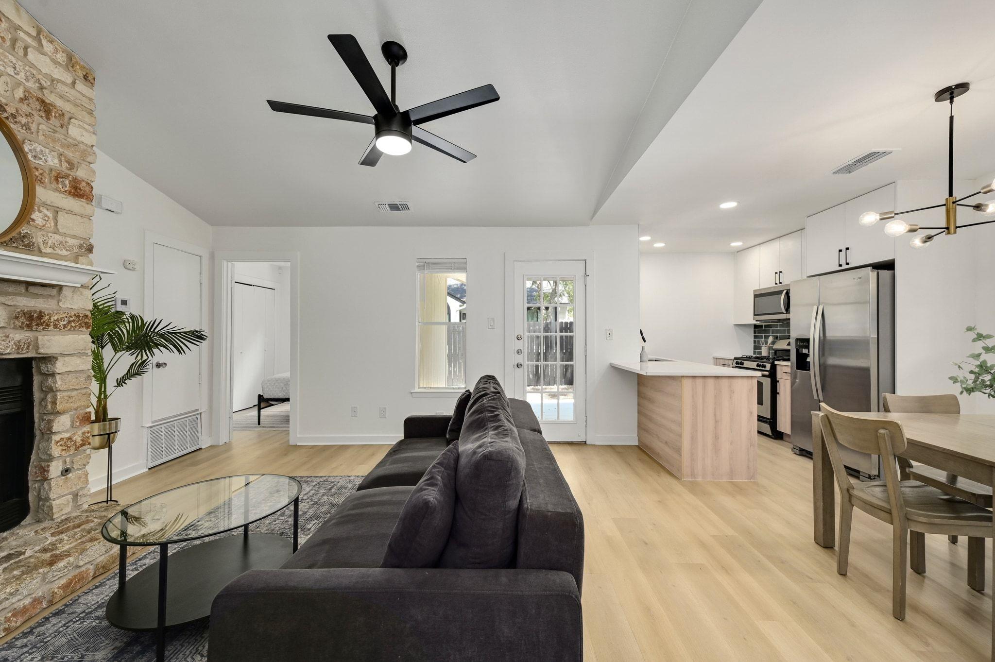 12820 Tomanet Trl # A & B, Austin, TX 78727