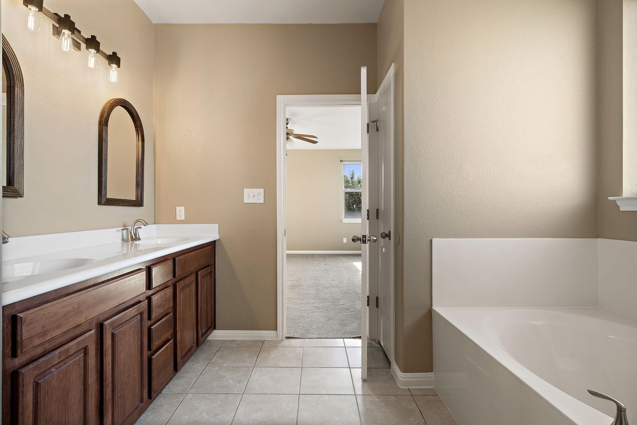 309 Siltstone Way, Liberty Hill, TX 78642