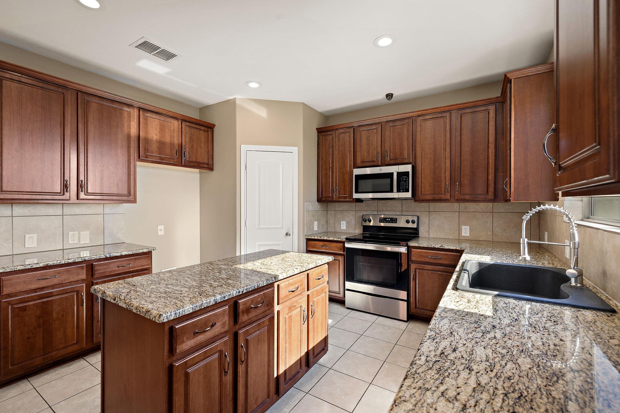 309 Siltstone Way, Liberty Hill, TX 78642