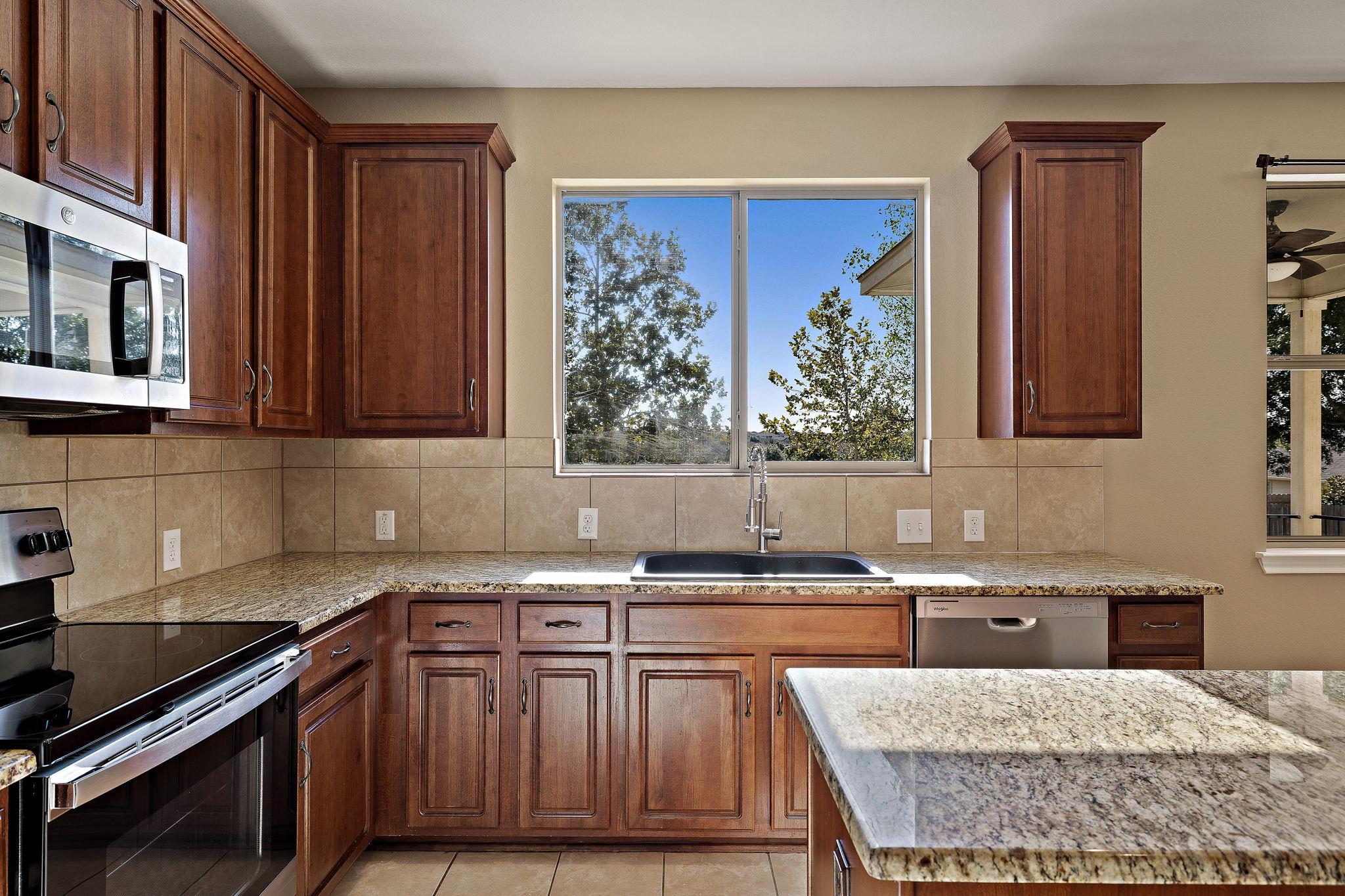 309 Siltstone Way, Liberty Hill, TX 78642