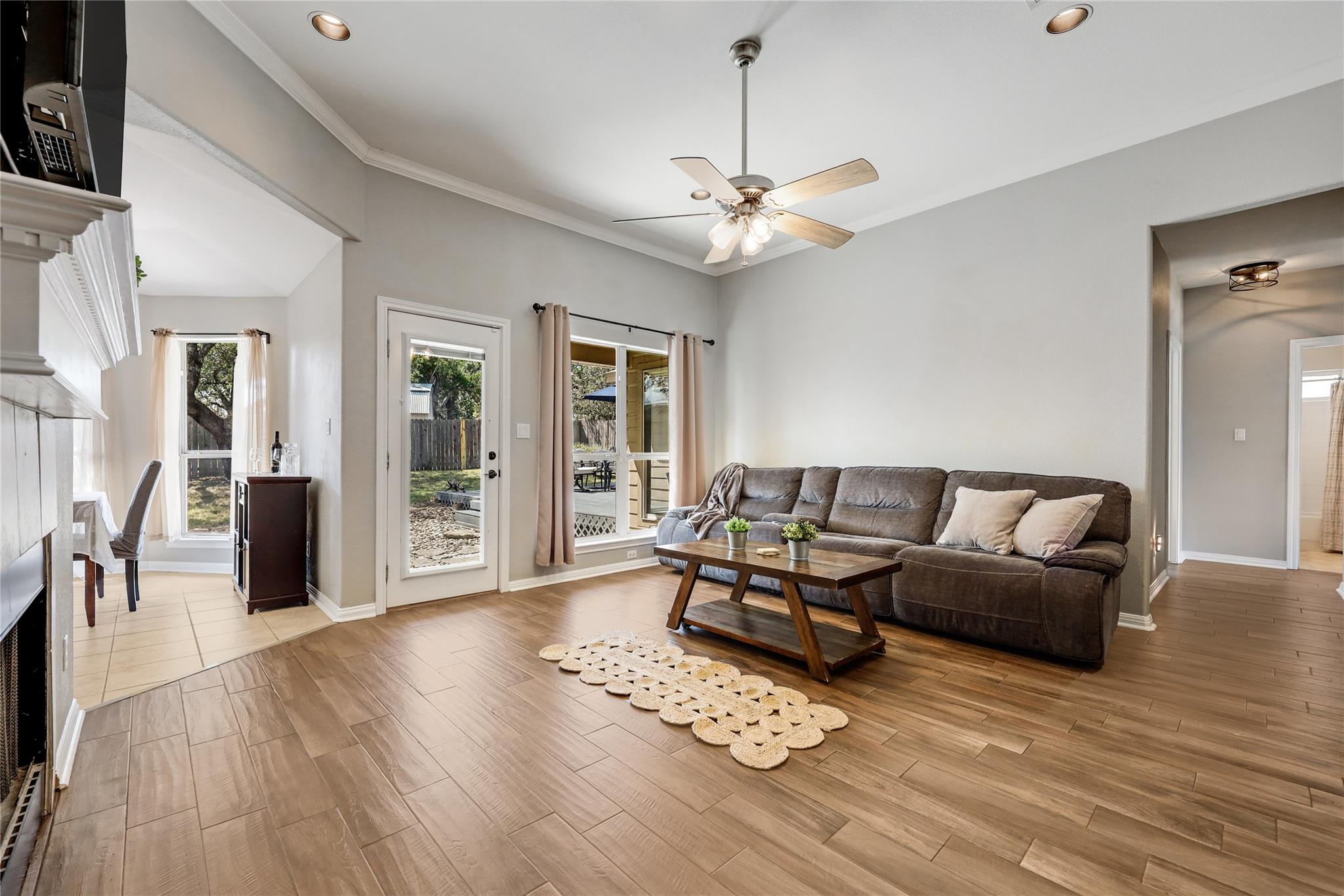 8313 Timber Trl, Lago Vista, TX 78645