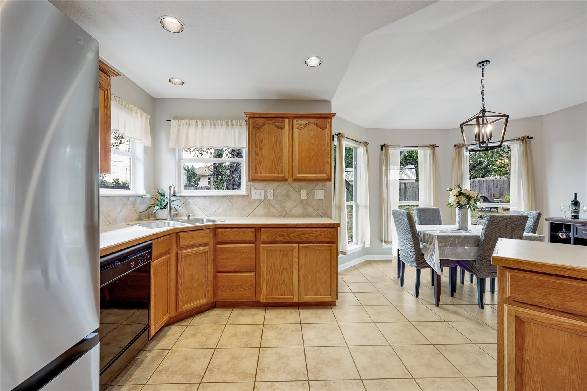 8313 Timber Trl, Lago Vista, TX 78645