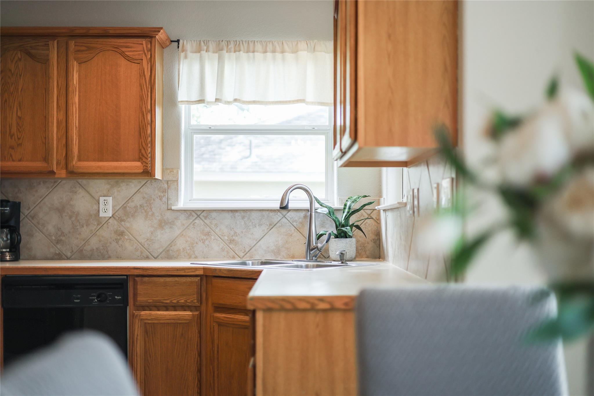 8313 Timber Trl, Lago Vista, TX 78645