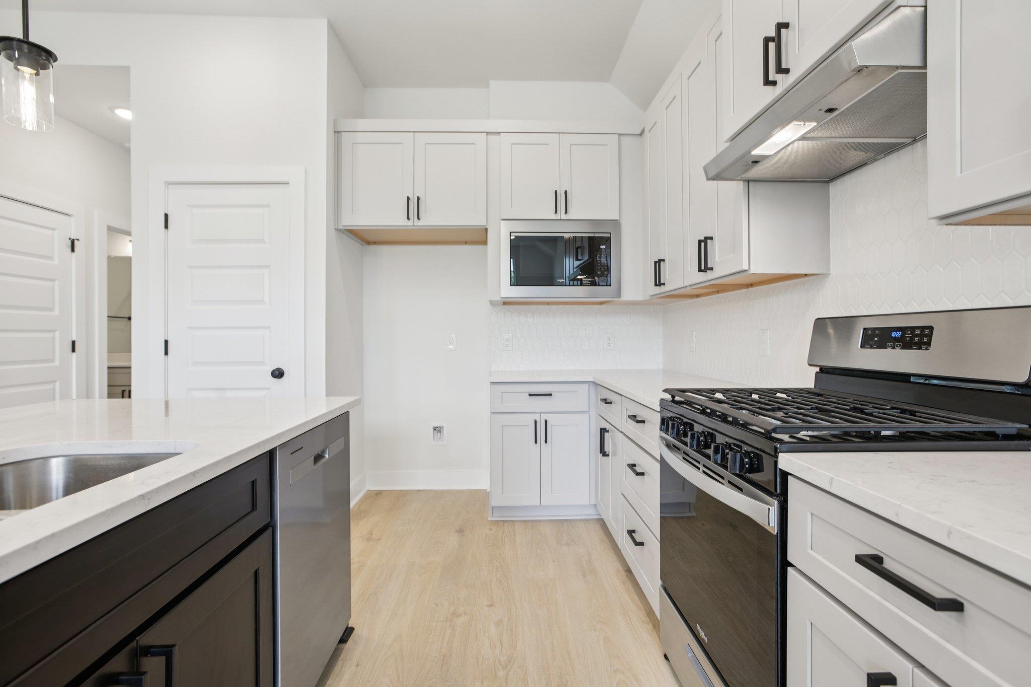 200 W 56th St # 1103, Austin, TX 78751