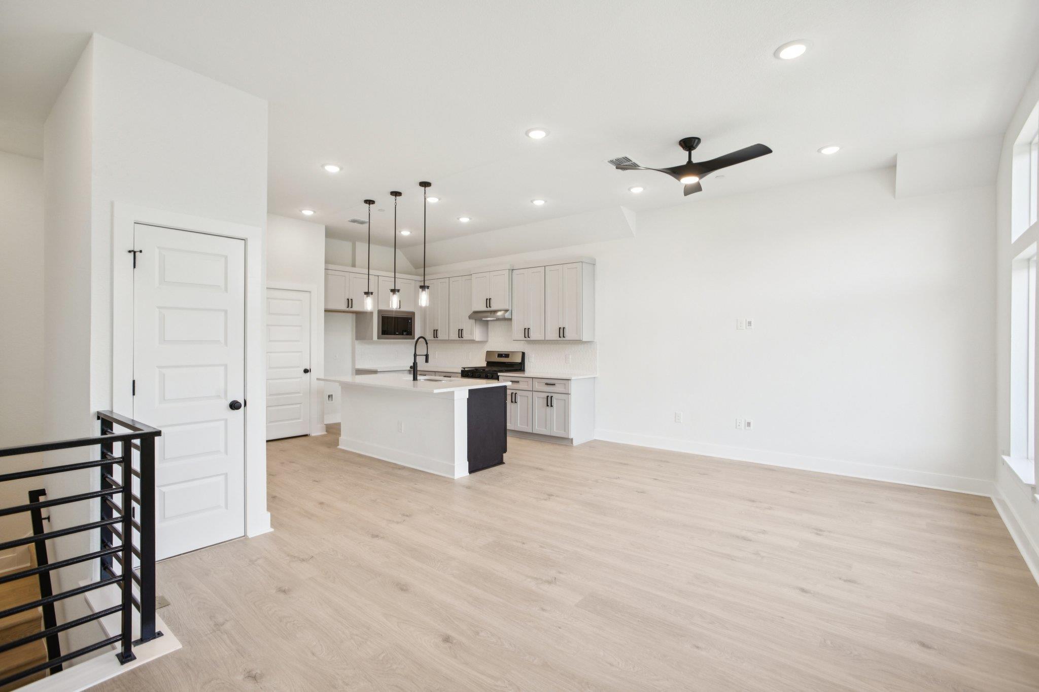 200 W 56th St # 1103, Austin, TX 78751