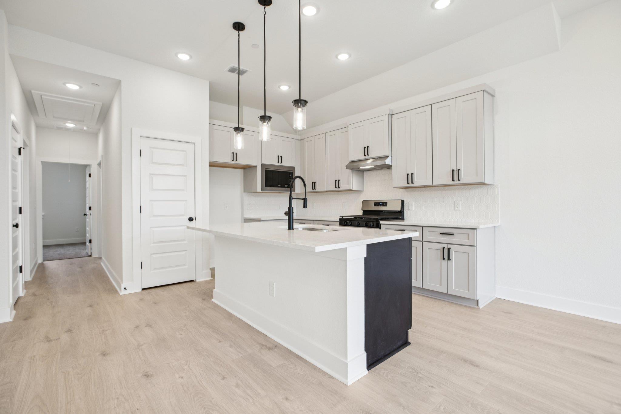 200 W 56th St # 1103, Austin, TX 78751