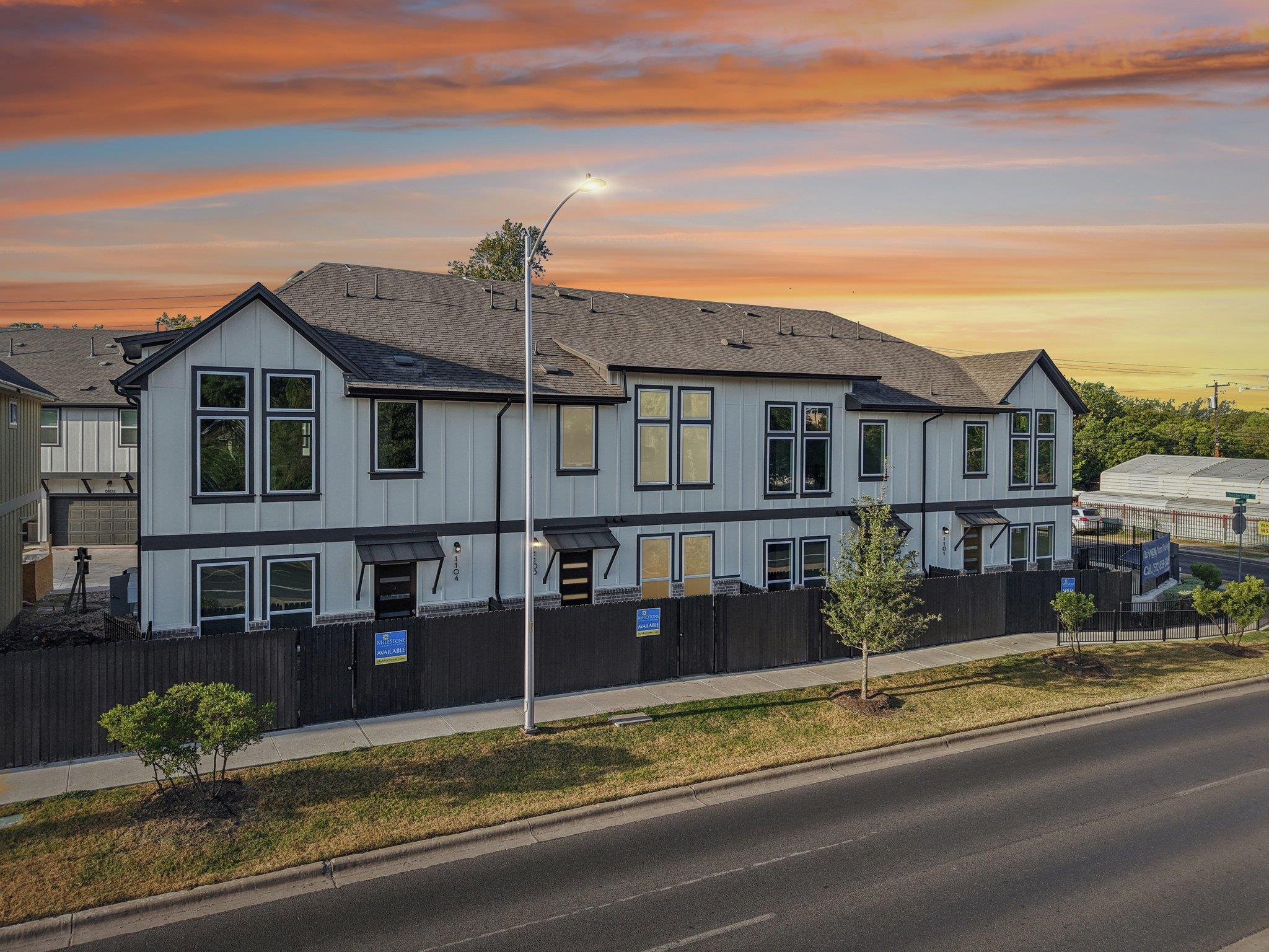 200 W 56th St # 1103, Austin, TX 78751