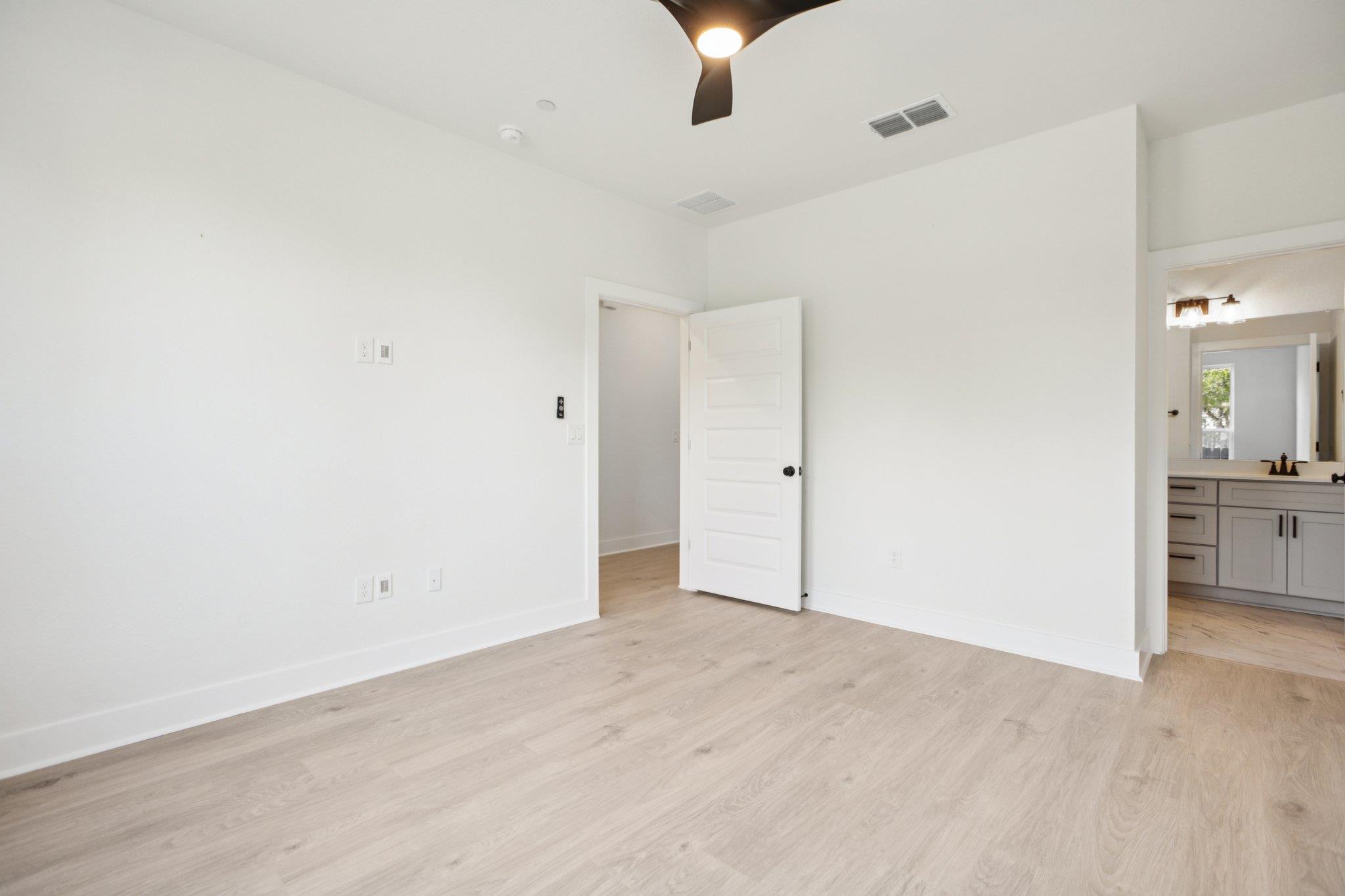 200 W 56th St # 1103, Austin, TX 78751