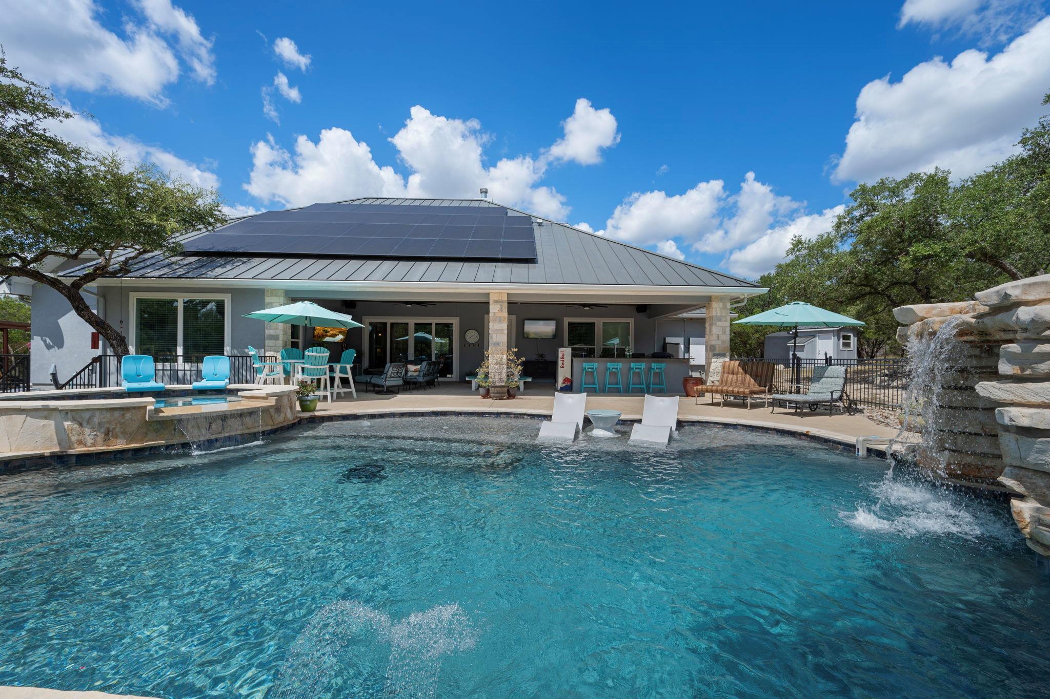 864 Coyote Ridge Dr, Spring Branch, TX 78070