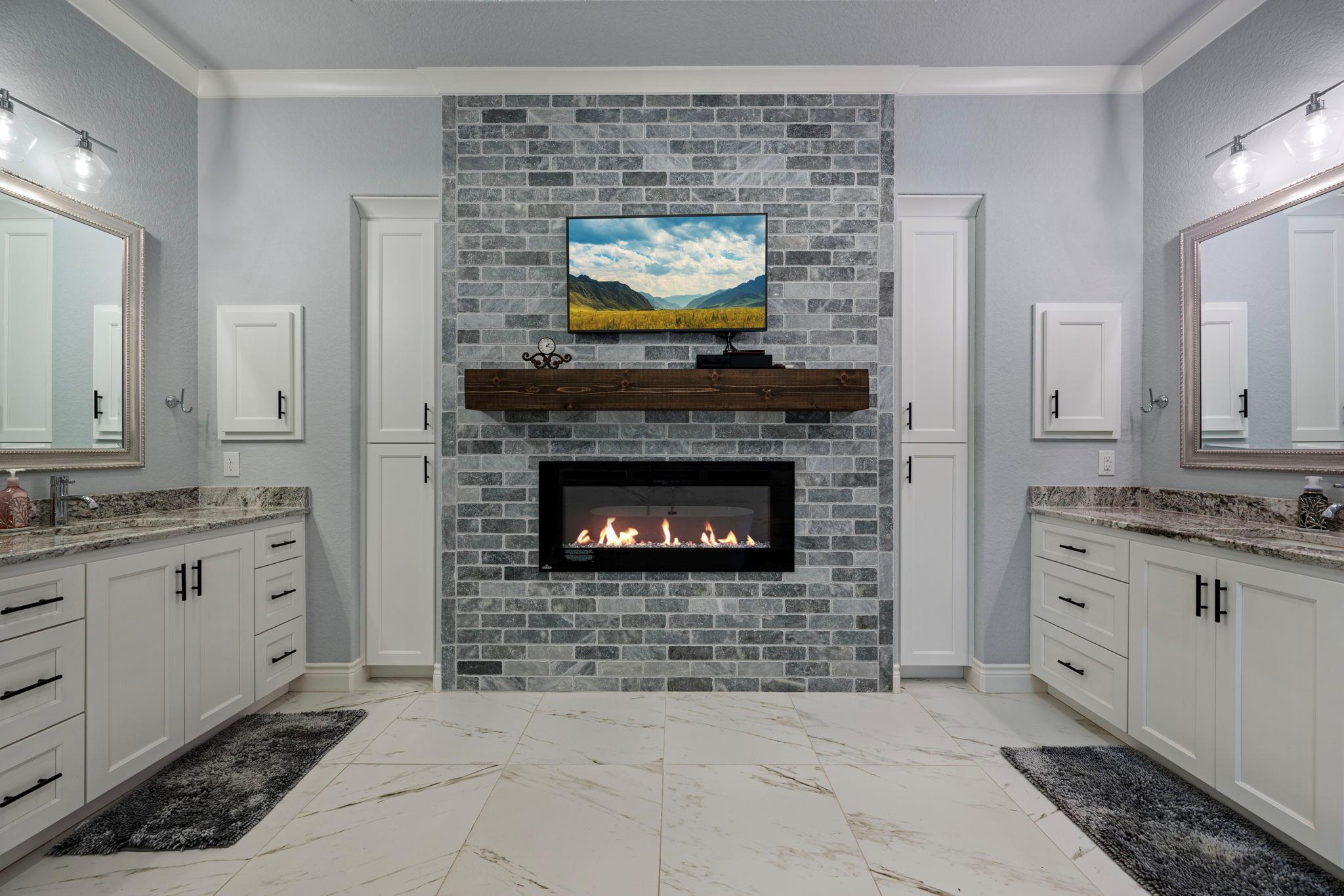 864 Coyote Ridge Dr, Spring Branch, TX 78070