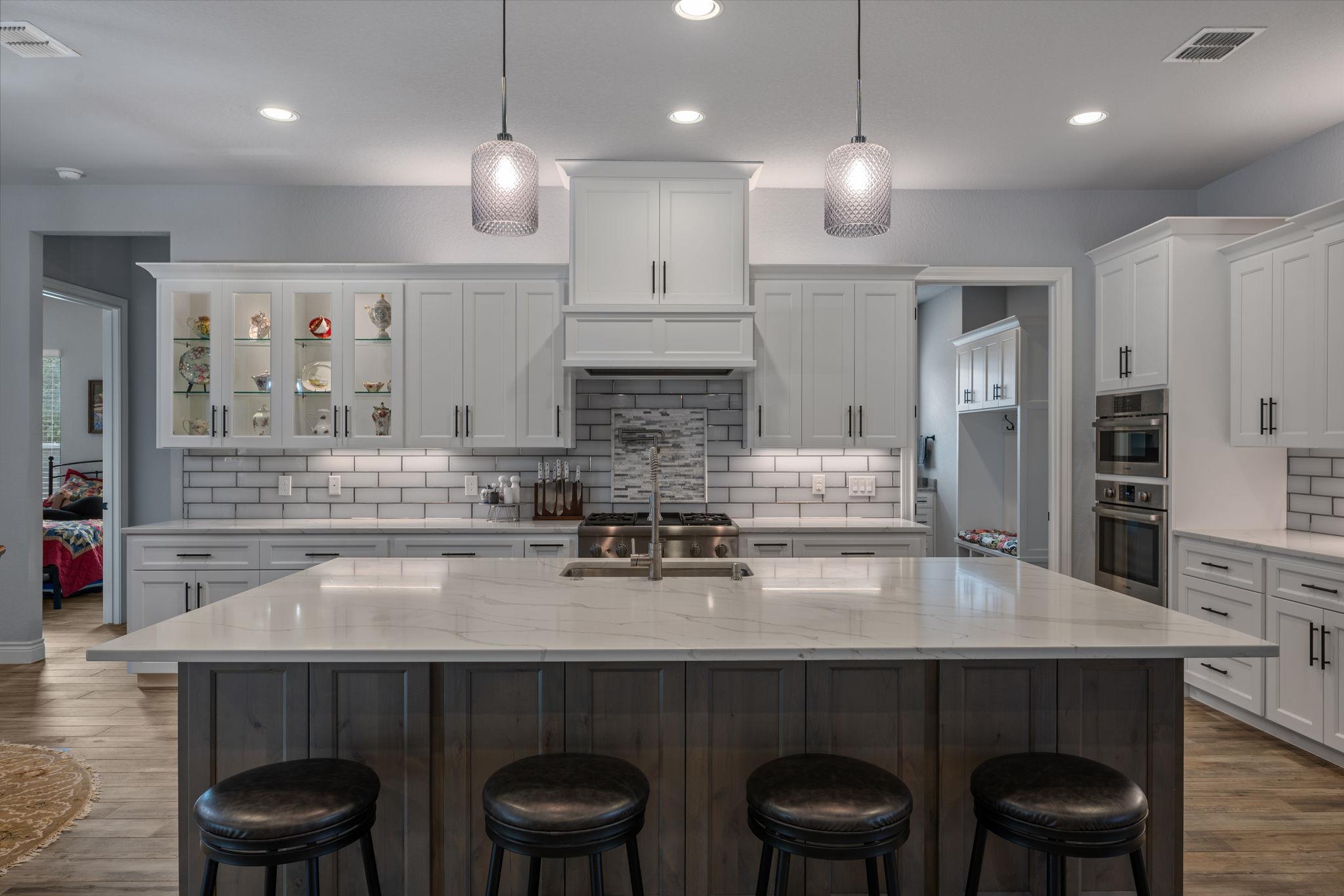 864 Coyote Ridge Dr, Spring Branch, TX 78070